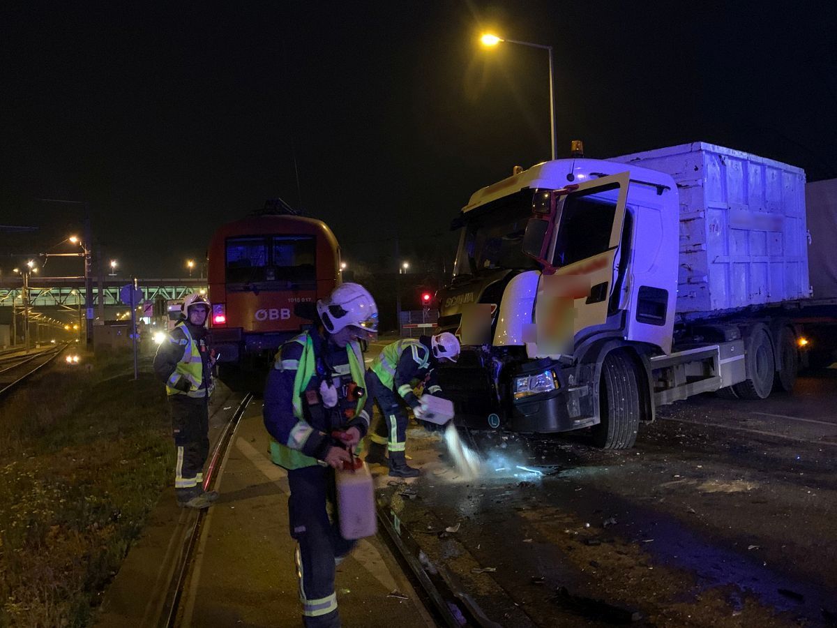 Der Einsatz wurde gegen 9 Uhr beendet.