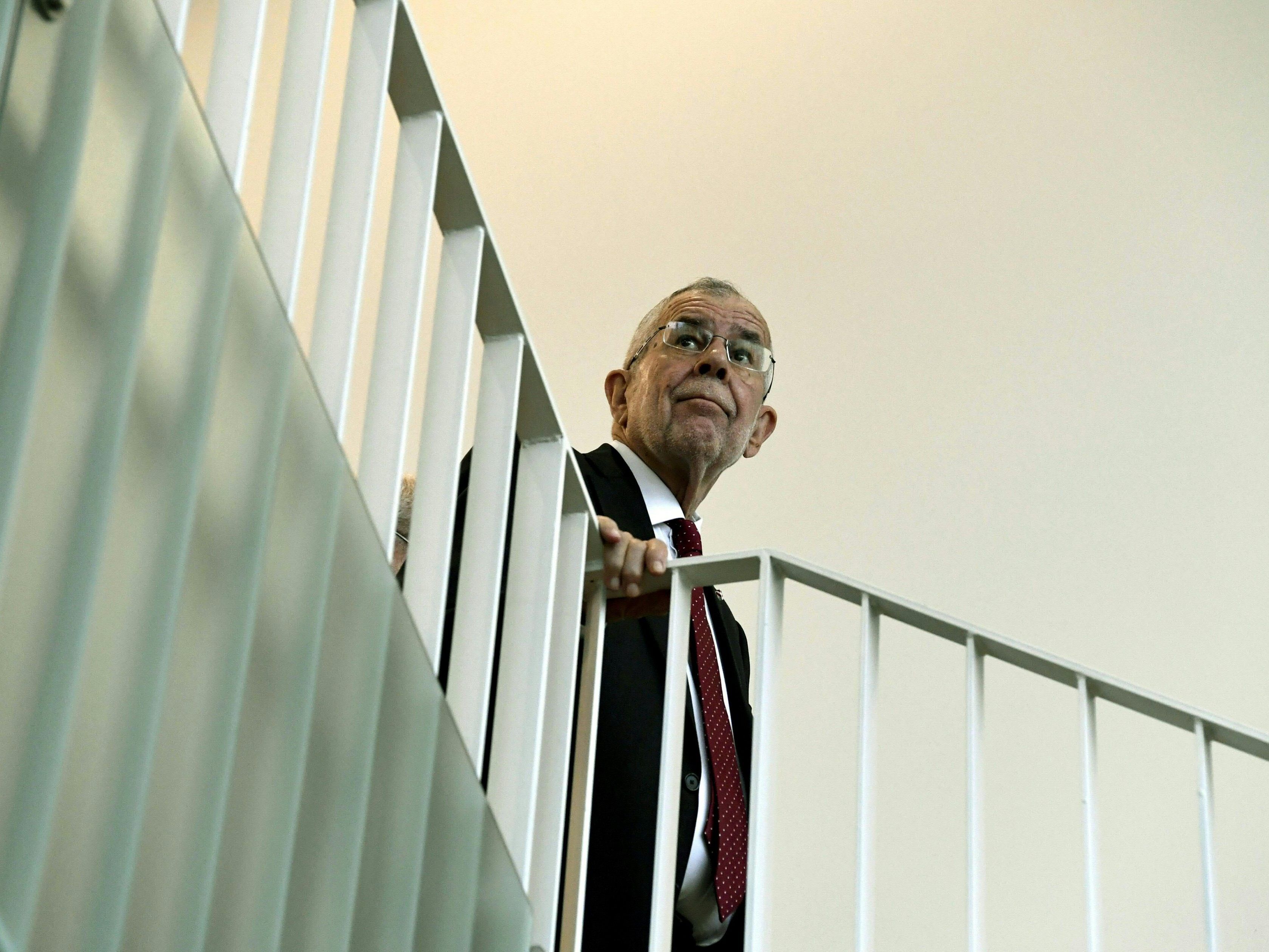 Van der Bellen empfing die Vertreter der Kirchen am Montag zum Mittagessen. Van der Bellen empfing die Vertreter der Kirchen am Montag zum Mittagessen.