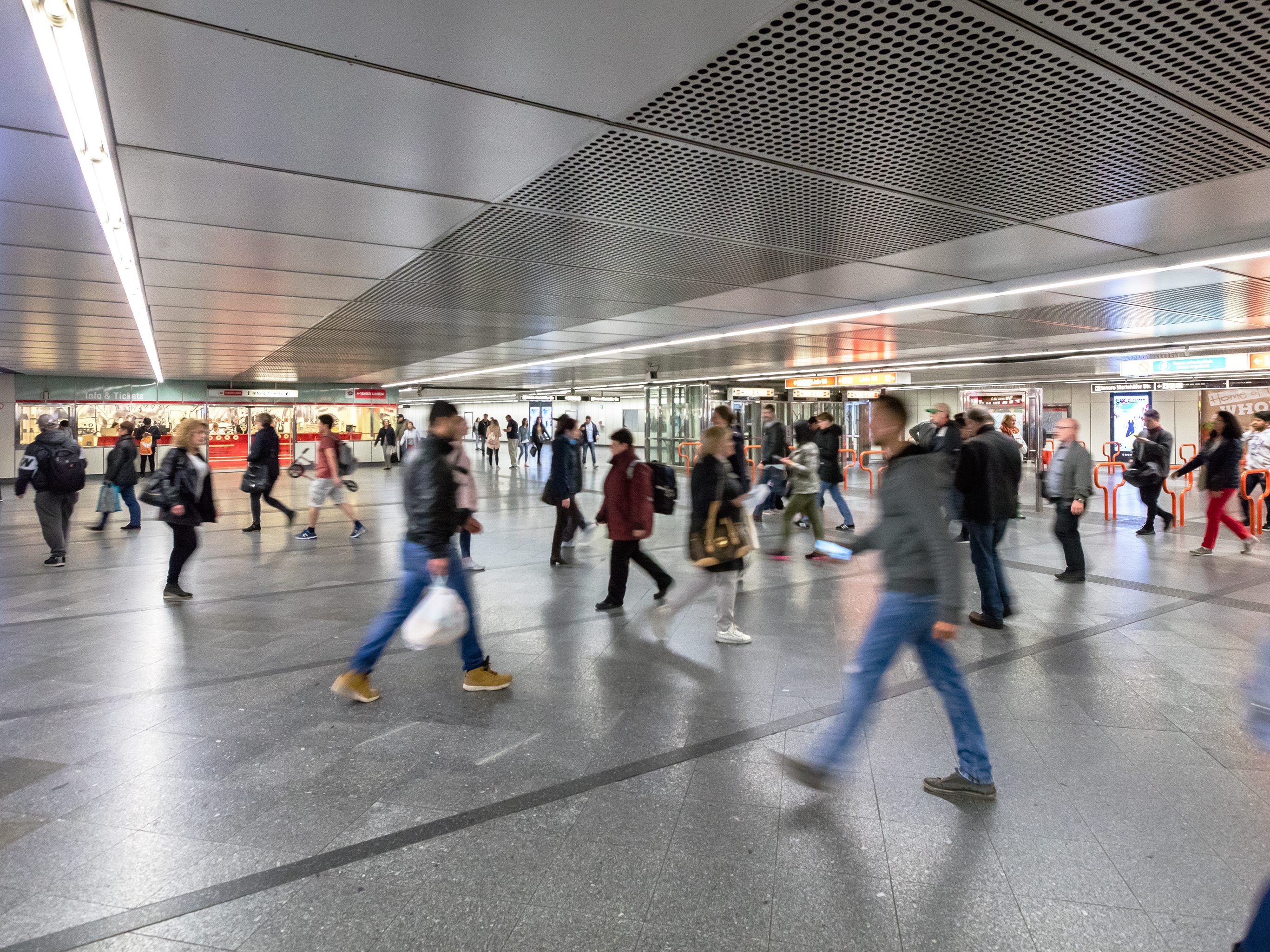 In der U-Bahn Passage Westbahnhof tobte ein Randalierer