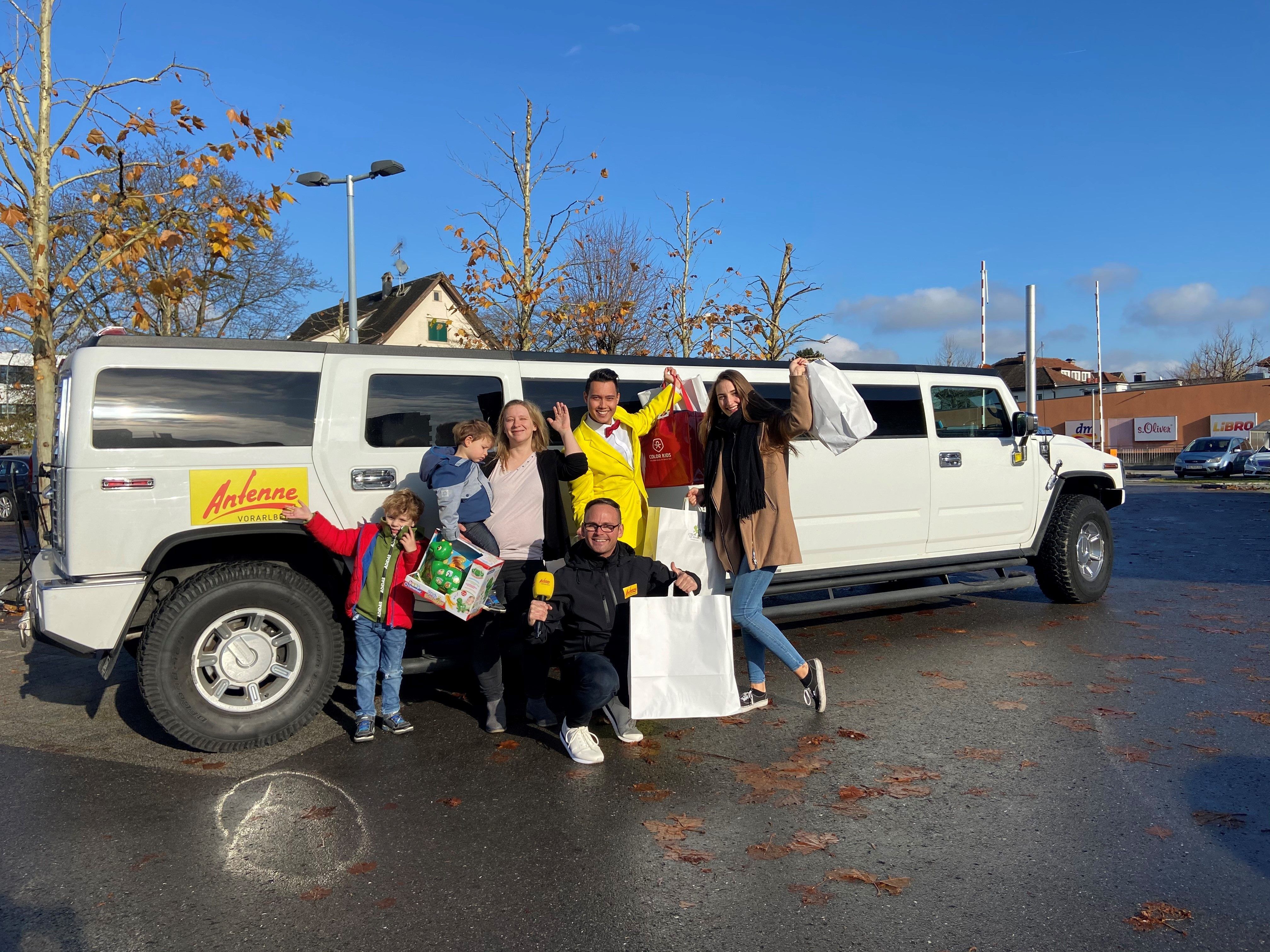 Auf Shoppingtour mit dem ANTENNE VORARLBERG - Weihnachtsbutler Auf Shoppingtour mit dem ANTENNE VORARLBERG - Weihnachtsbutler