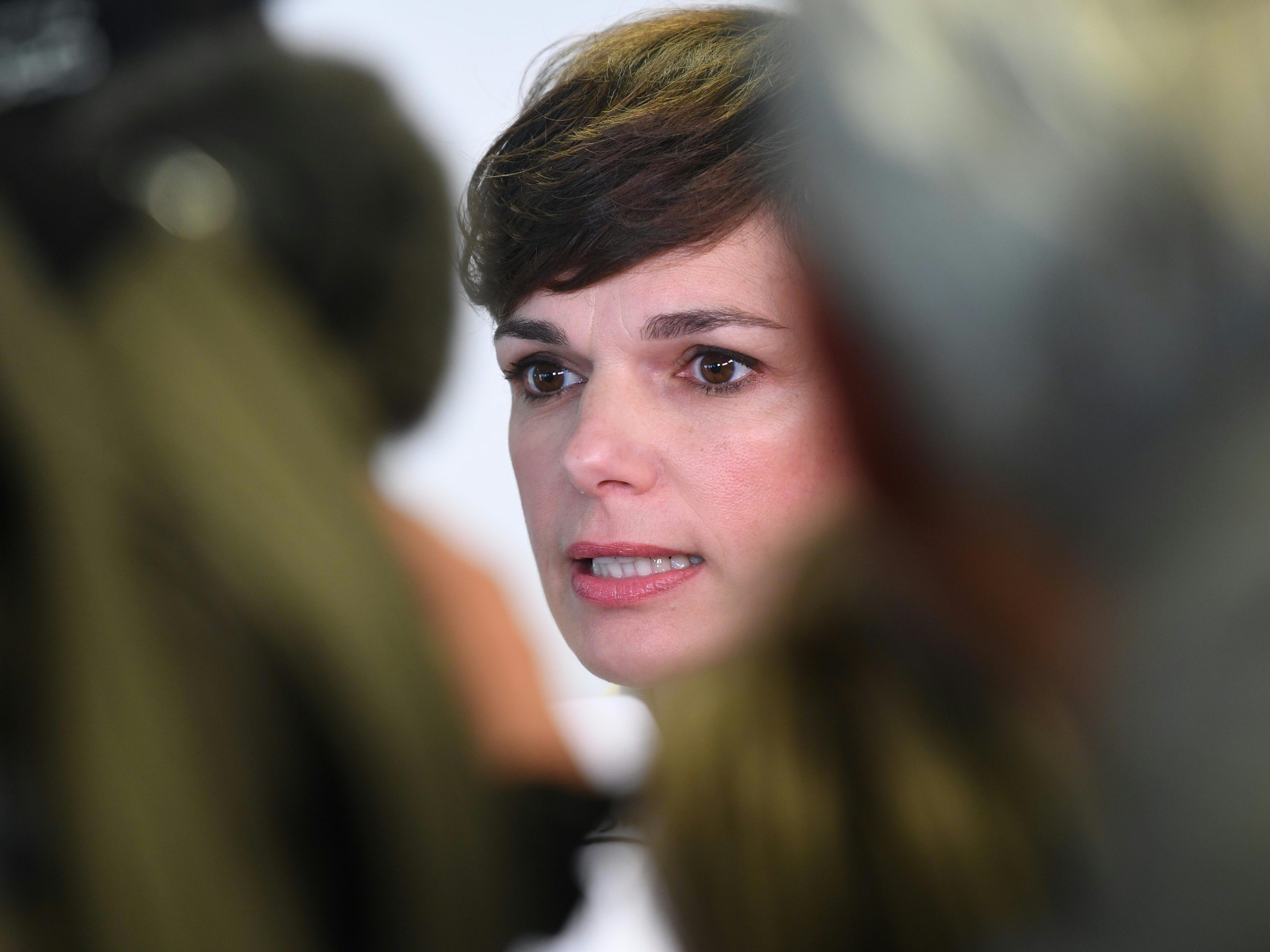 Die SPÖ lässt rechtliche Schritte gegen den ORF prüfen. Die SPÖ lässt rechtliche Schritte gegen den ORF prüfen.