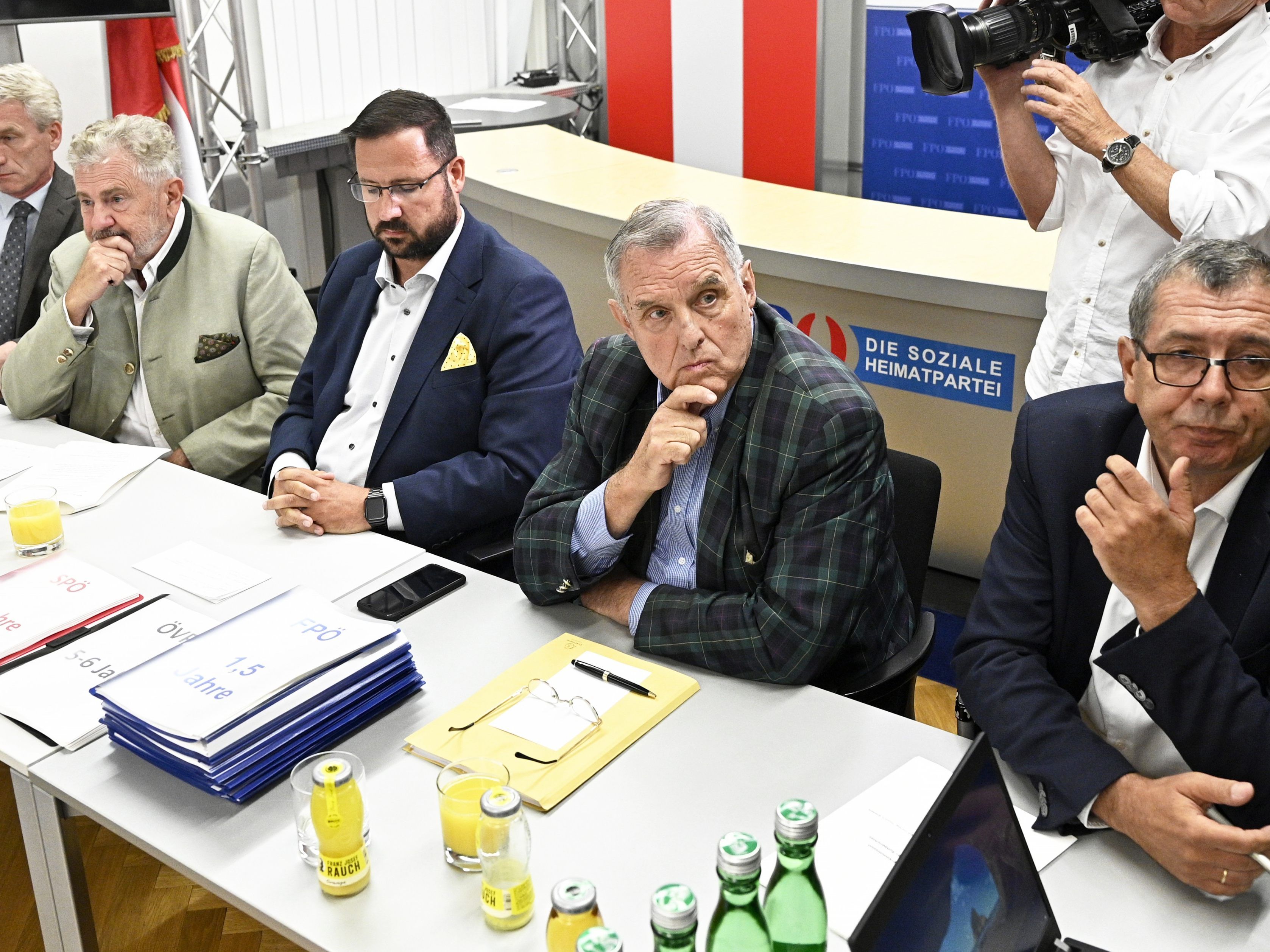 Die FPÖ ließ im "Historikerbericht" ihre Parteigeschichte aufarbeiten. Die FPÖ ließ im "Historikerbericht" ihre Parteigeschichte aufarbeiten.