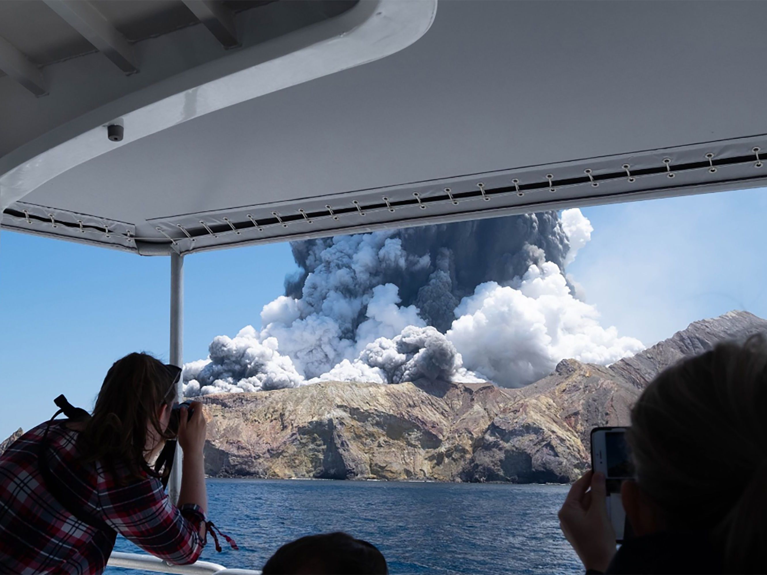 Momente nach der Eruption auf White Island