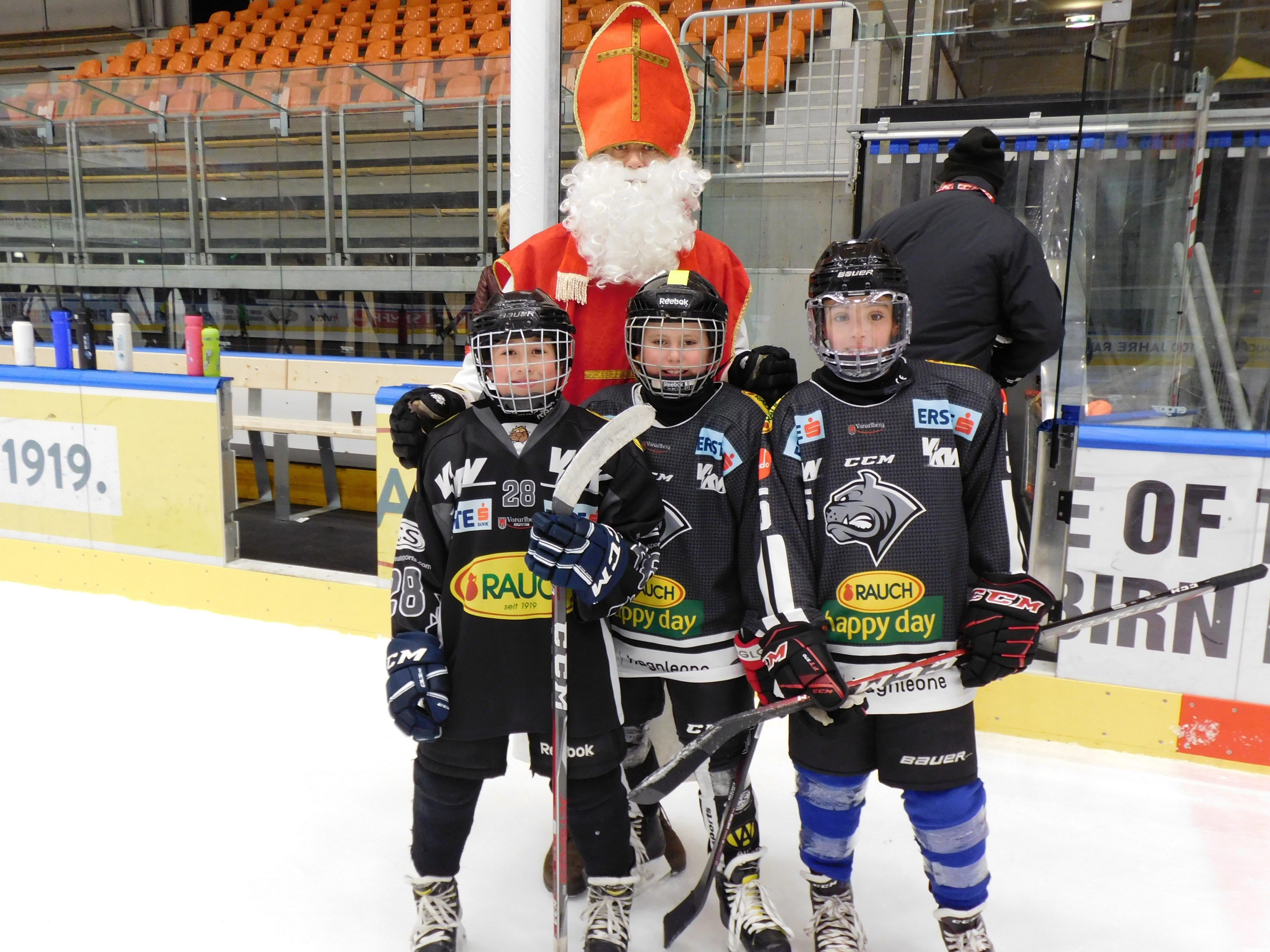 Der Nikolaus bei den Bulldogs-Youngsters