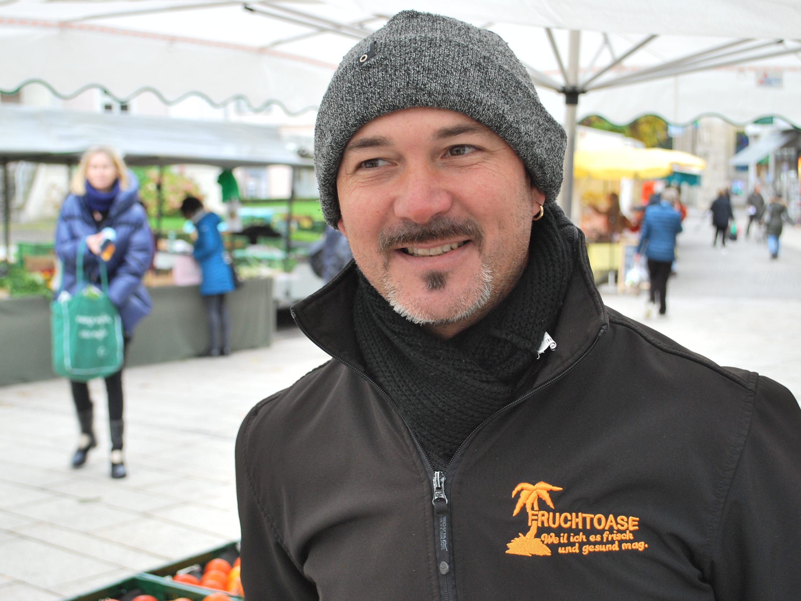 Donato Martella, 44, kauf direkt auf dem Großmarkt in München ein.