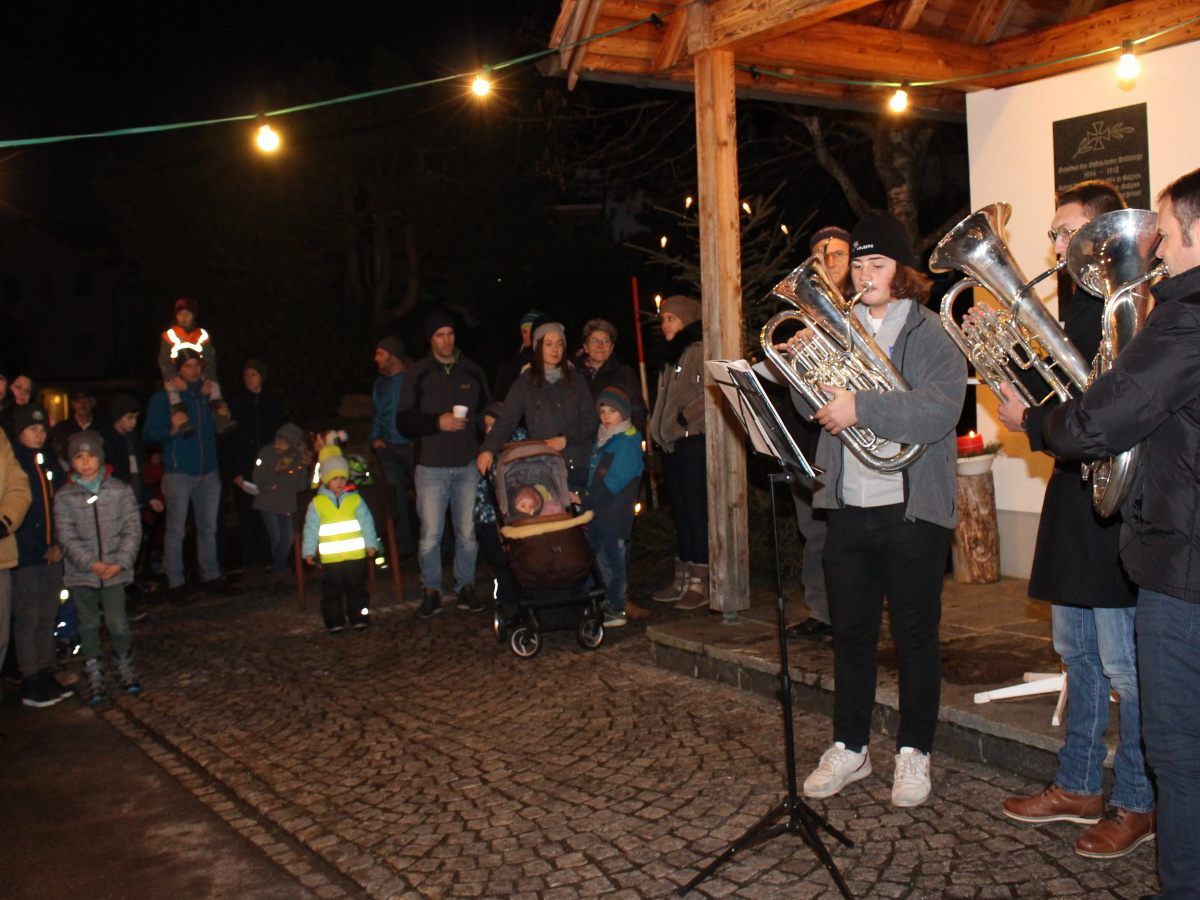 Bezaubernde Adventsstimmung auf dem Frastafedner Advent.