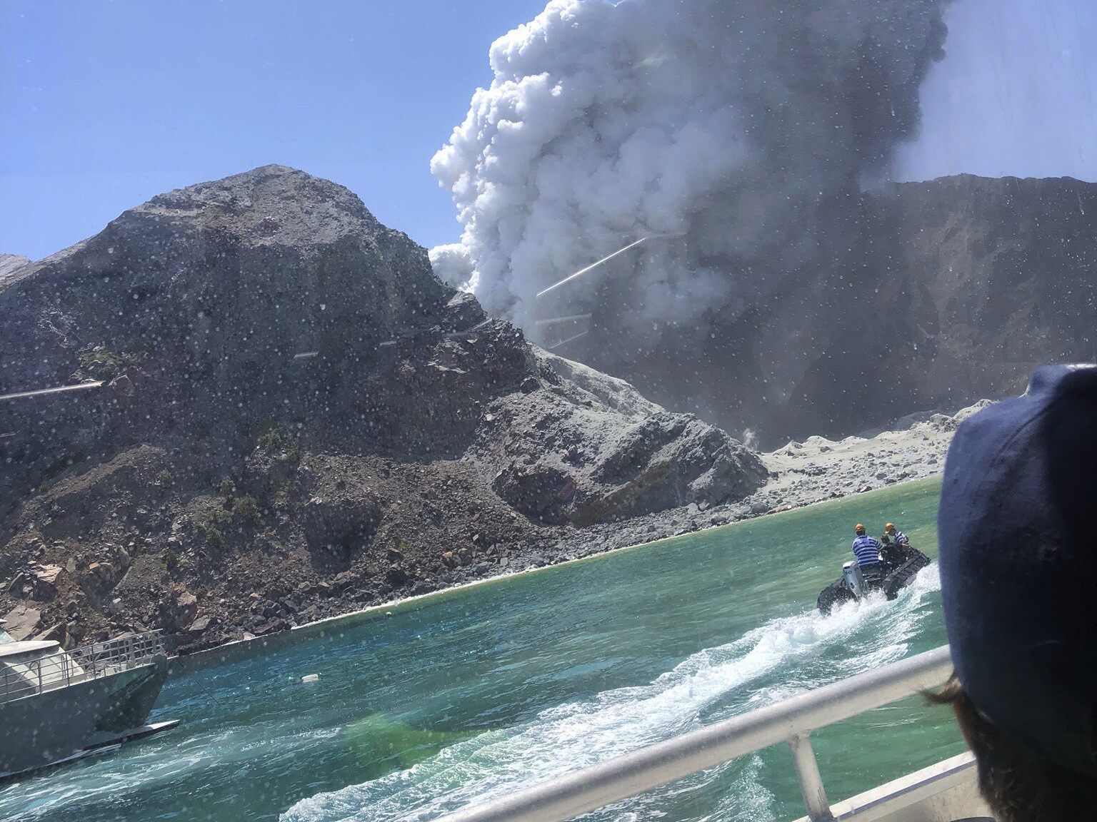 Vulkanausbruch in Neuseeland - Experten können Leichen nicht bergen Vulkanausbruch in Neuseeland - Experten können Leichen nicht bergen