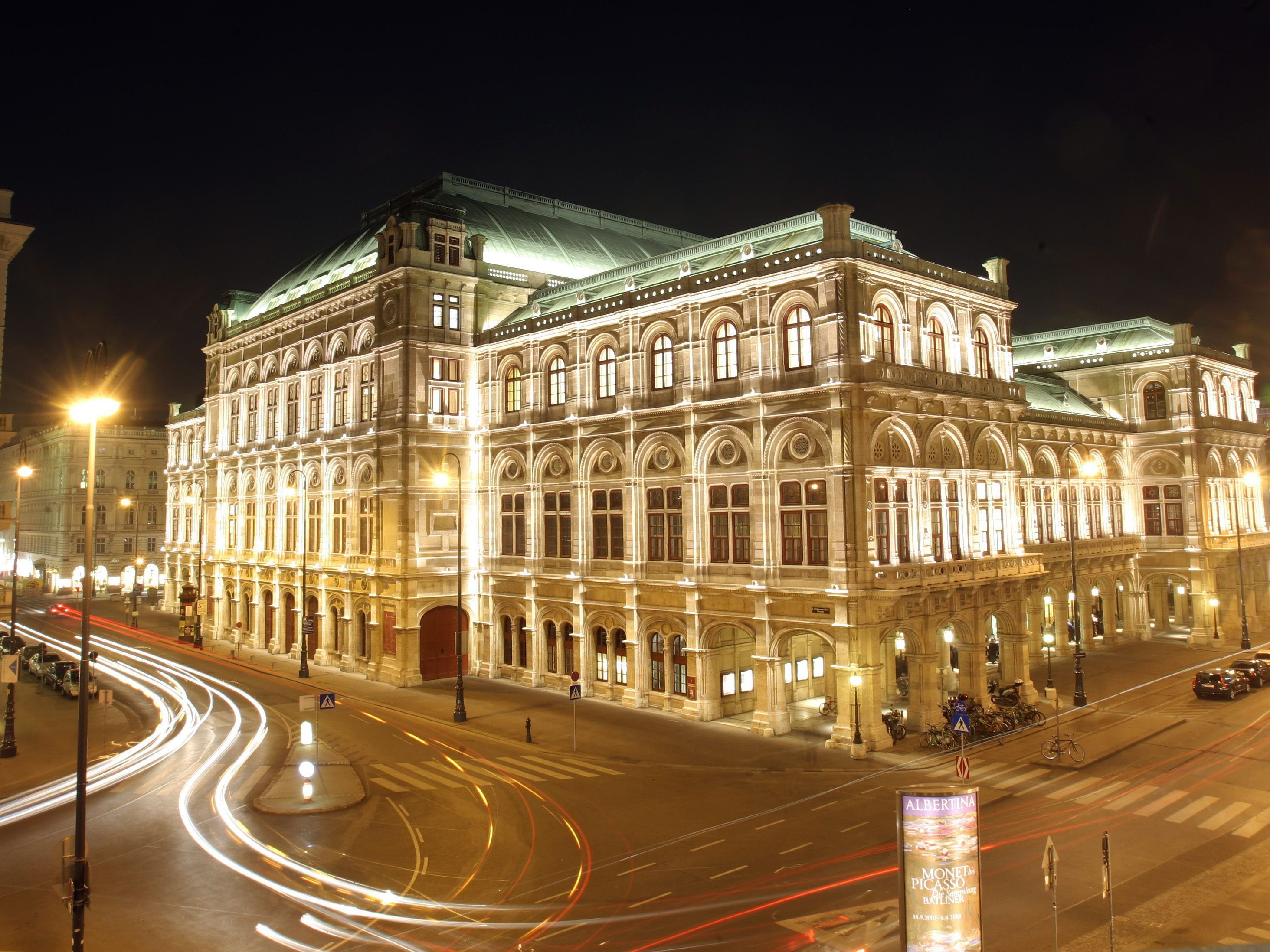 Die Aufführungen von Persinette in der Wiener Staatsoper sind bereits ausverkauft. Die Aufführungen von Persinette in der Wiener Staatsoper sind bereits ausverkauft.
