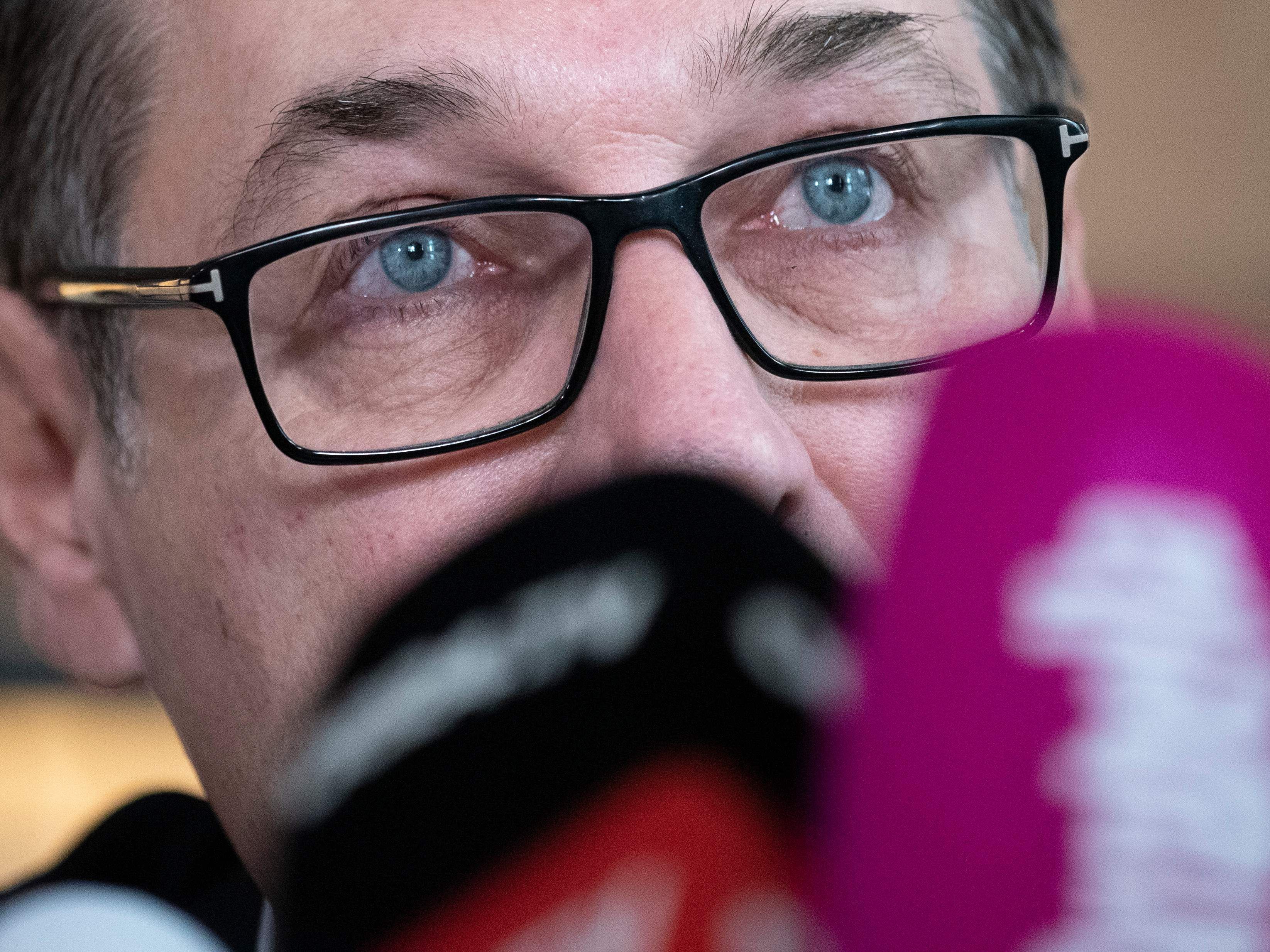 Die schriftliche Einladung an Strache soll demnächst erfolgen.