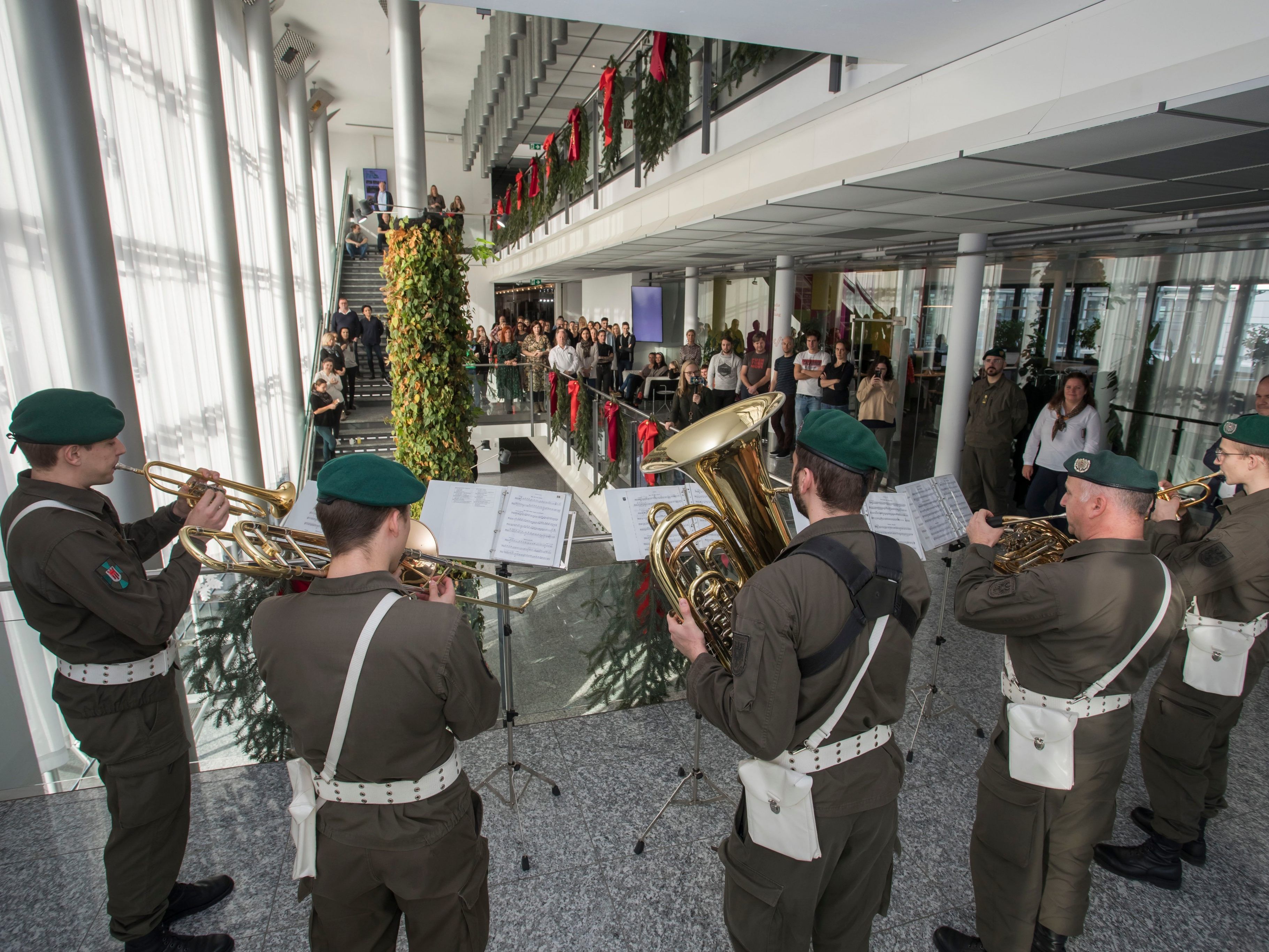 Militärmusik bei Russmedia
