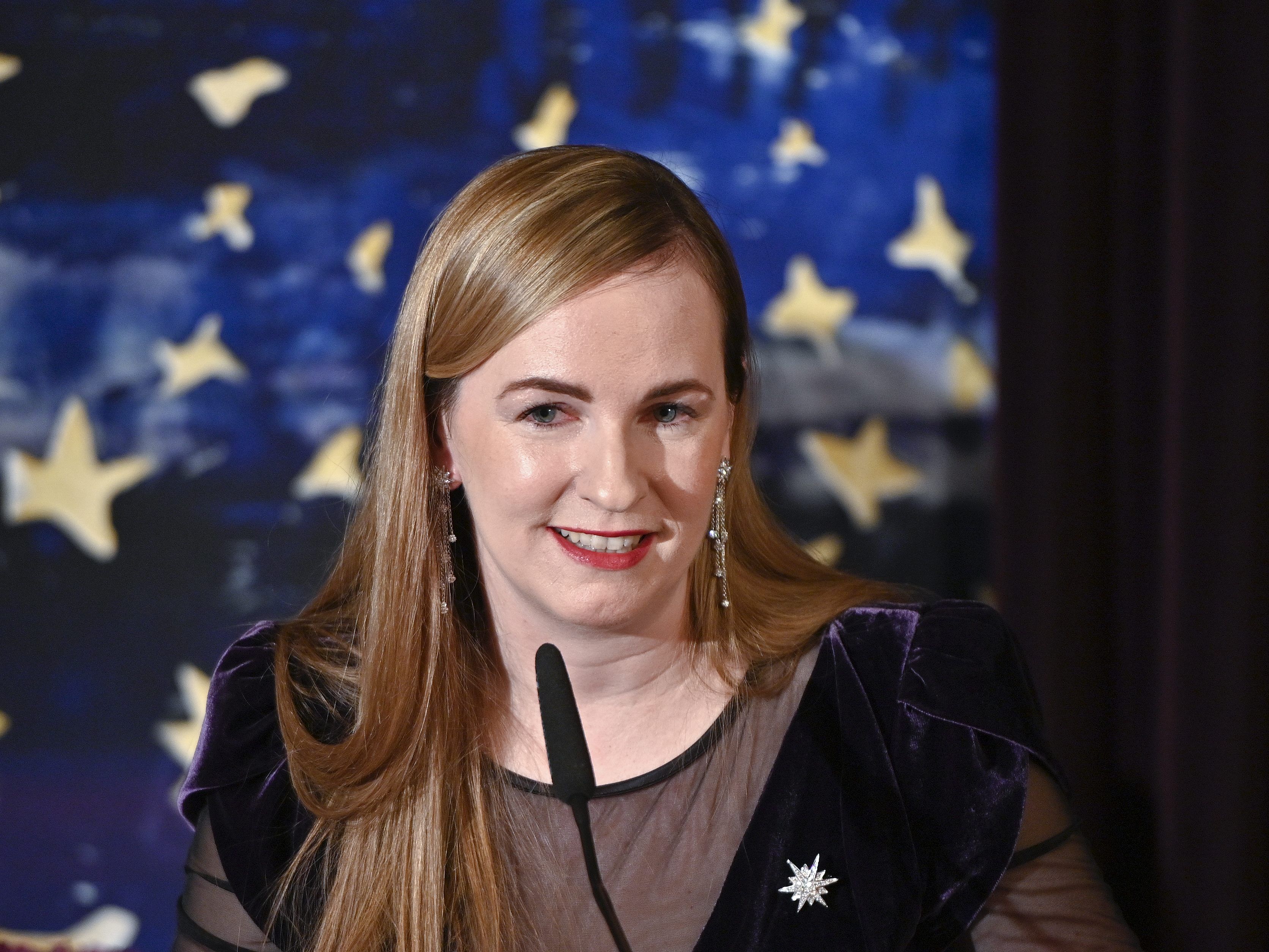 Opernball-Organisatorin Maria Großbauer im Interview.