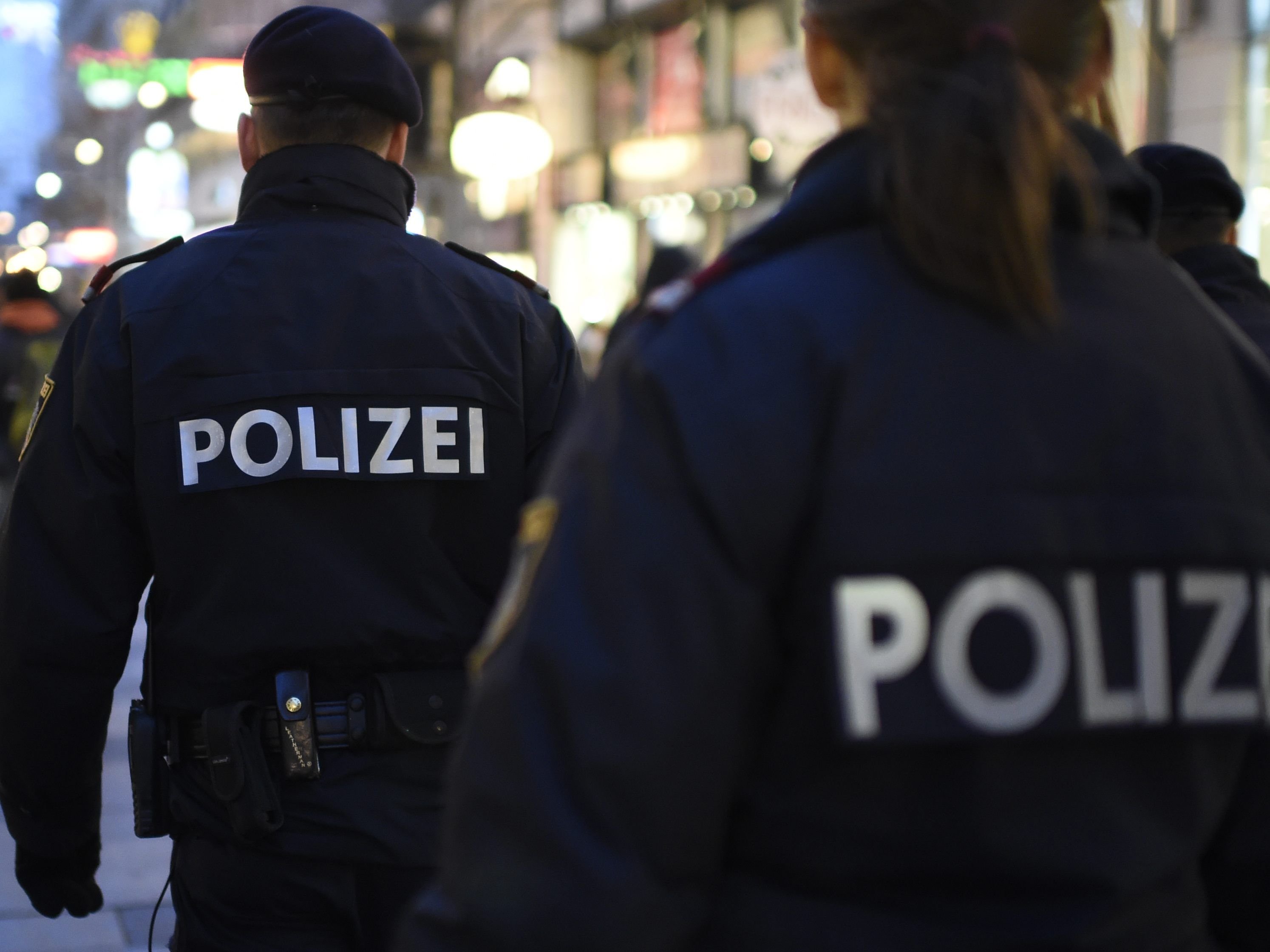 Die Polizei nahm den 24-Jährigen fest. Die Polizei nahm den 24-Jährigen fest.
