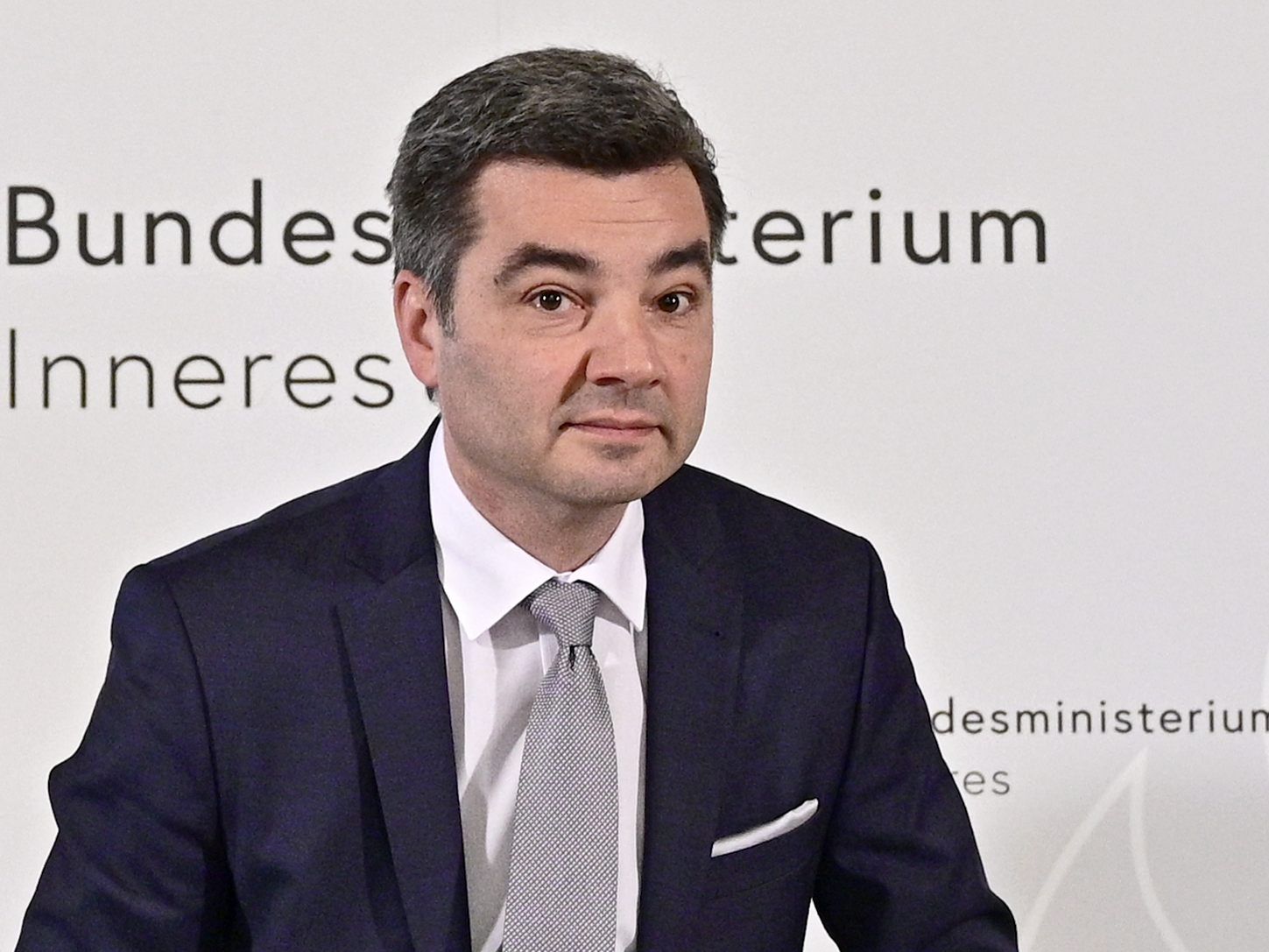 Innenminister Wolfgang Peschorn kritisiert die Ermittlungen zum Ibiza-Video. Innenminister Wolfgang Peschorn kritisiert die Ermittlungen zum Ibiza-Video.