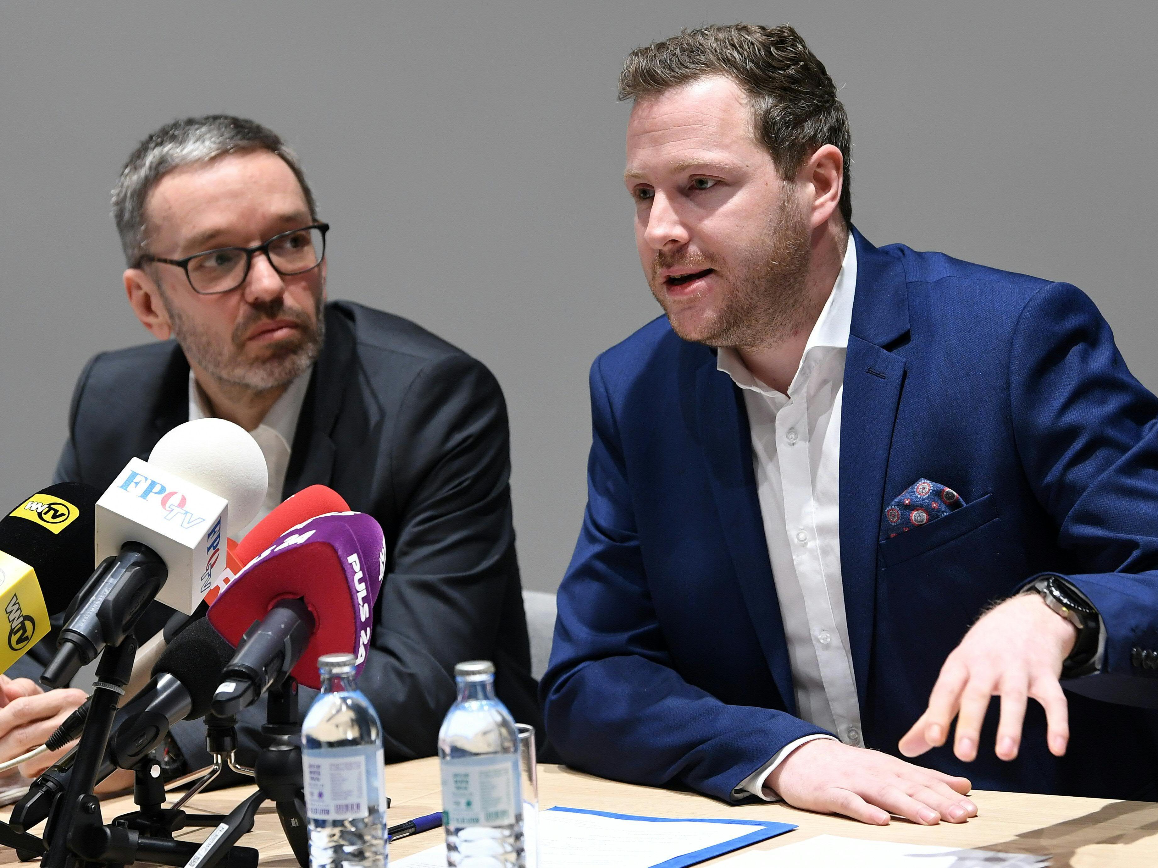 Schnedlitz kündigte einen weiteren Ausbau der Schutzzonen an. Schnedlitz kündigte einen weiteren Ausbau der Schutzzonen an.