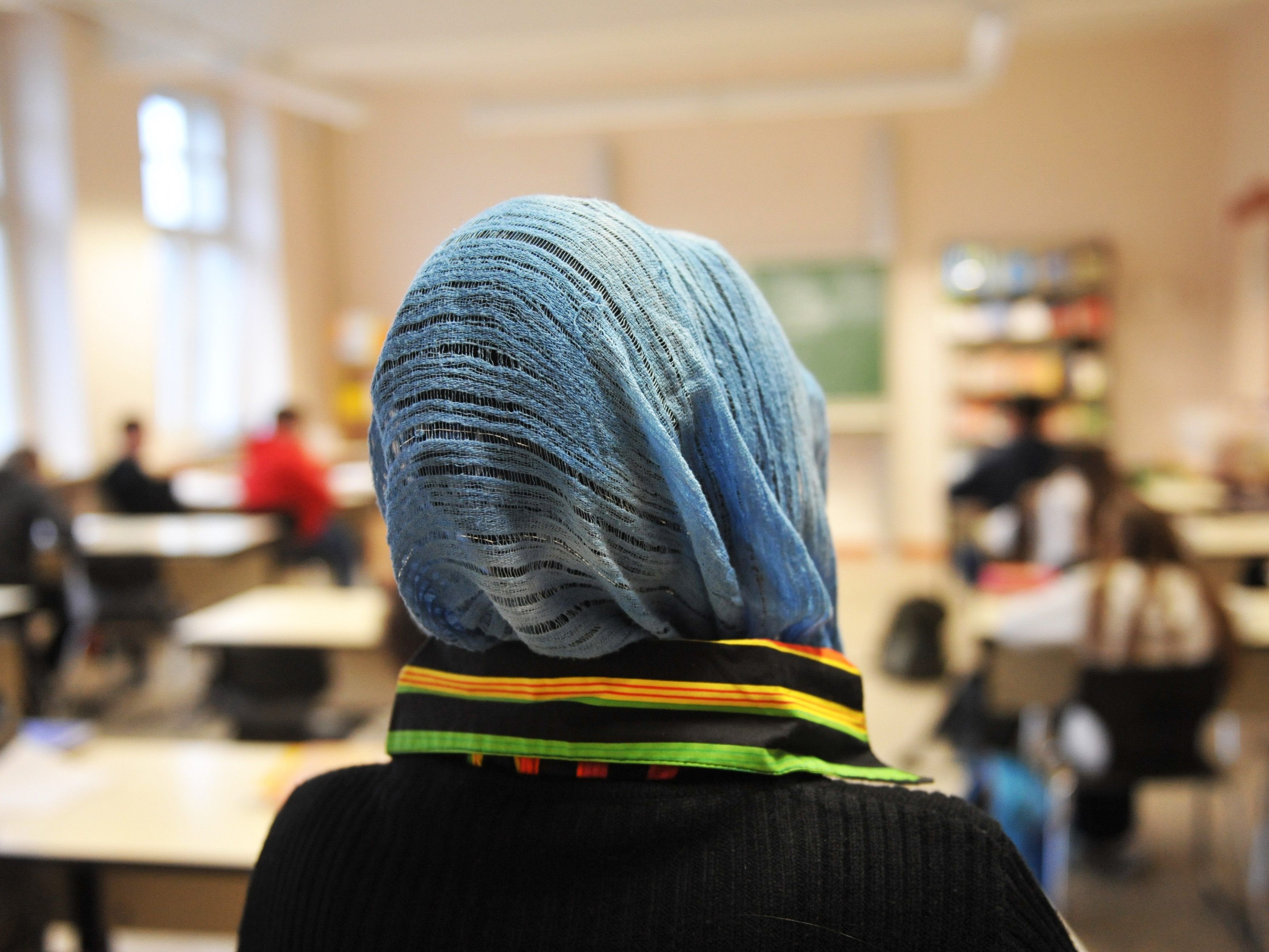 Die Stadt Wien hat sich erneut gegen die Ausweitung des Kopftuchverbots an Schulen ausgesprochen. Die Stadt Wien hat sich erneut gegen die Ausweitung des Kopftuchverbots an Schulen ausgesprochen.