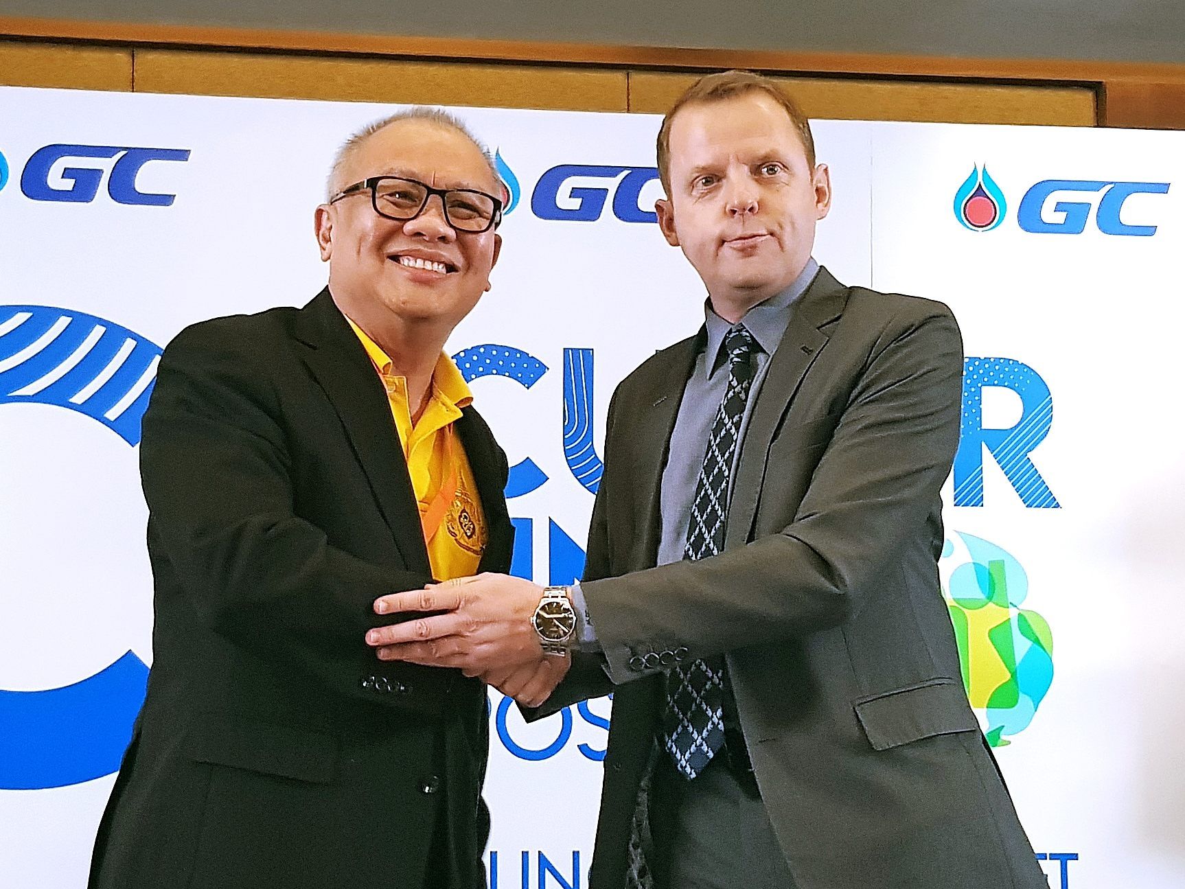 ALPLA Regional Manager Bernd Wachter und Supattanapong Punmeechaow, Präsident und CEO von GC ALPLA Regional Manager Bernd Wachter und Supattanapong Punmeechaow, Präsident und CEO von GC
