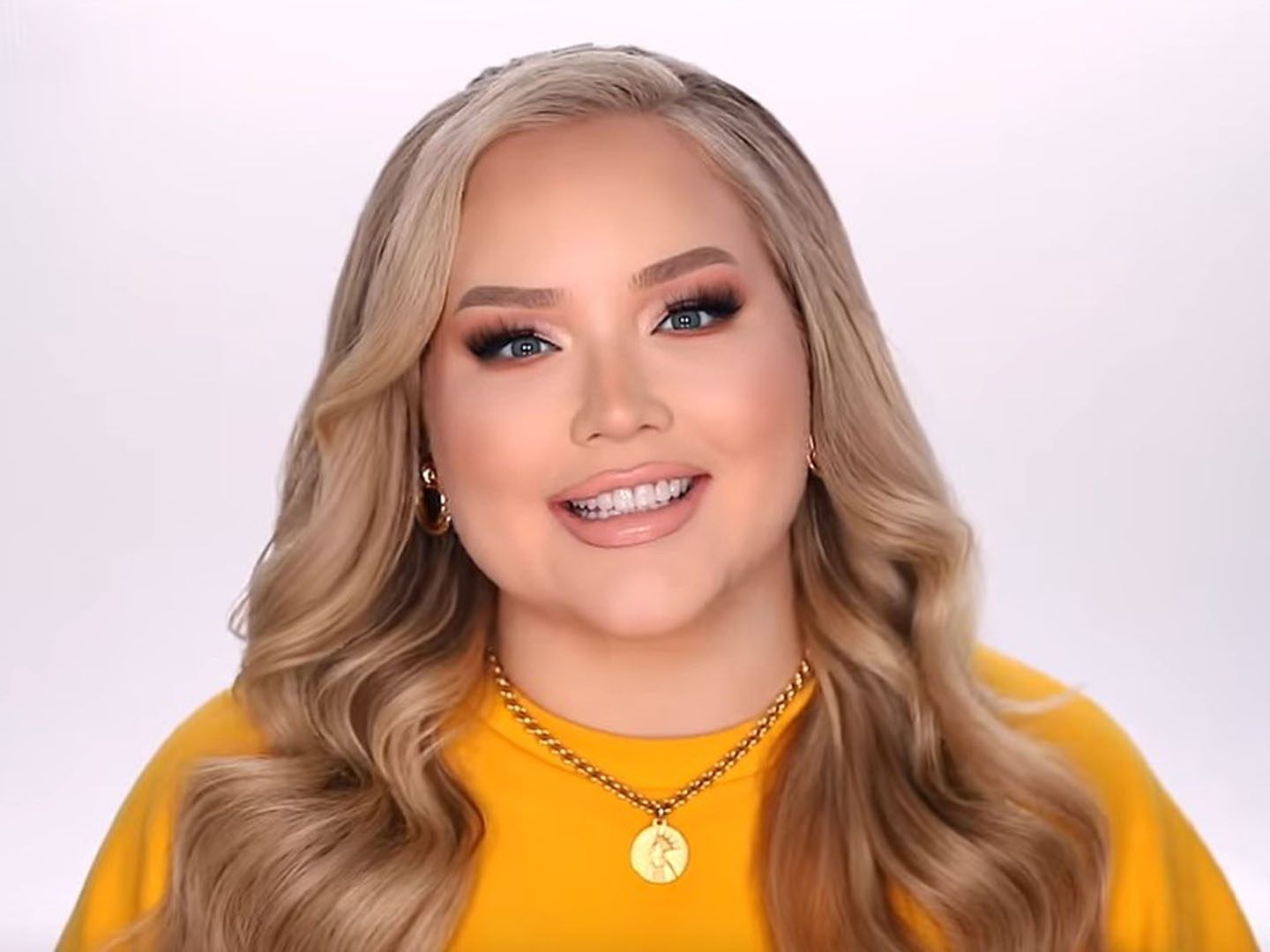 Youtuberin "NikkieTutorials" outet sich