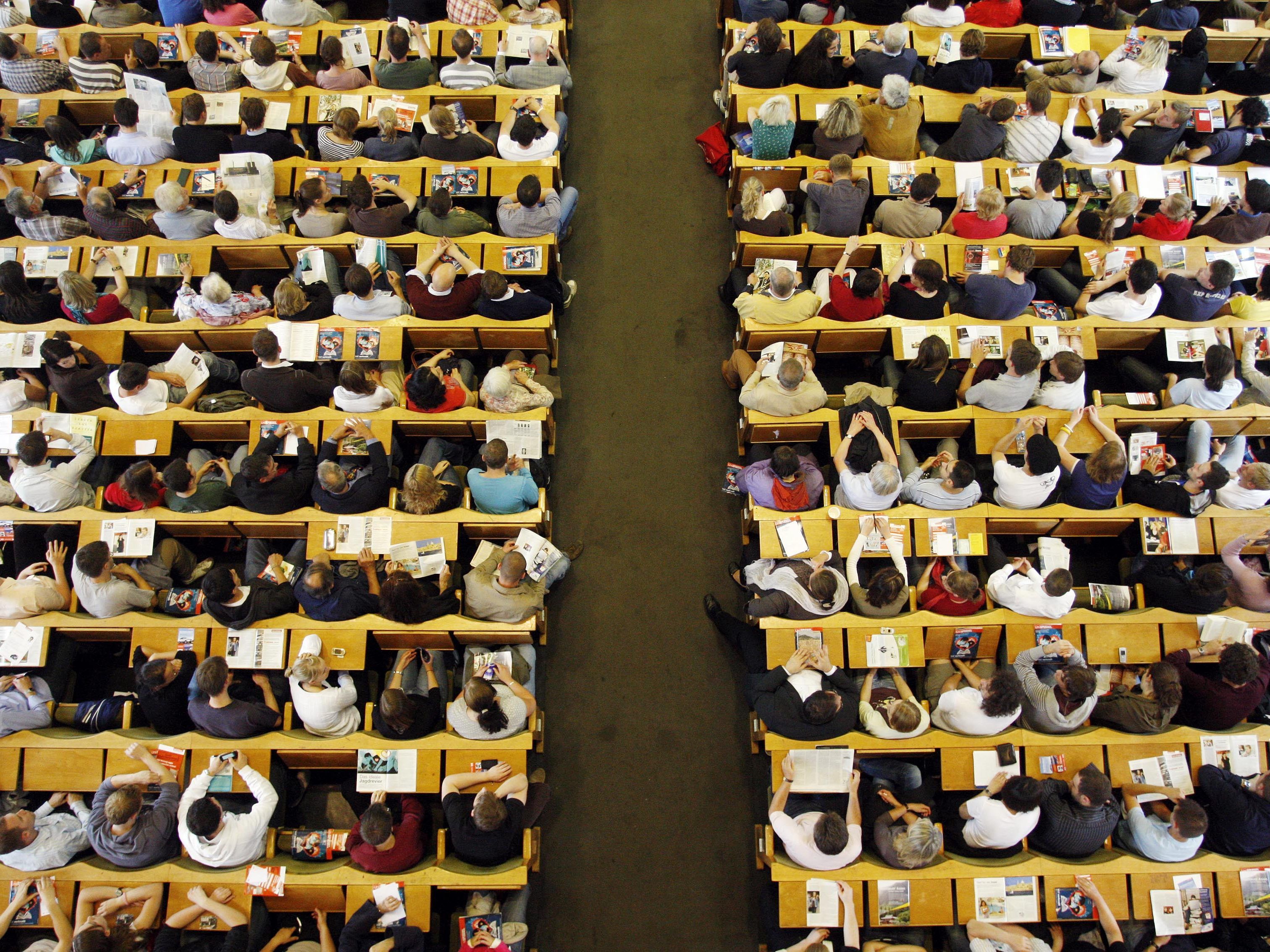 Die Studiengebühren sollen künftig an den Verbraucherpreisindex angepasst werden. Die Studiengebühren sollen künftig an den Verbraucherpreisindex angepasst werden.