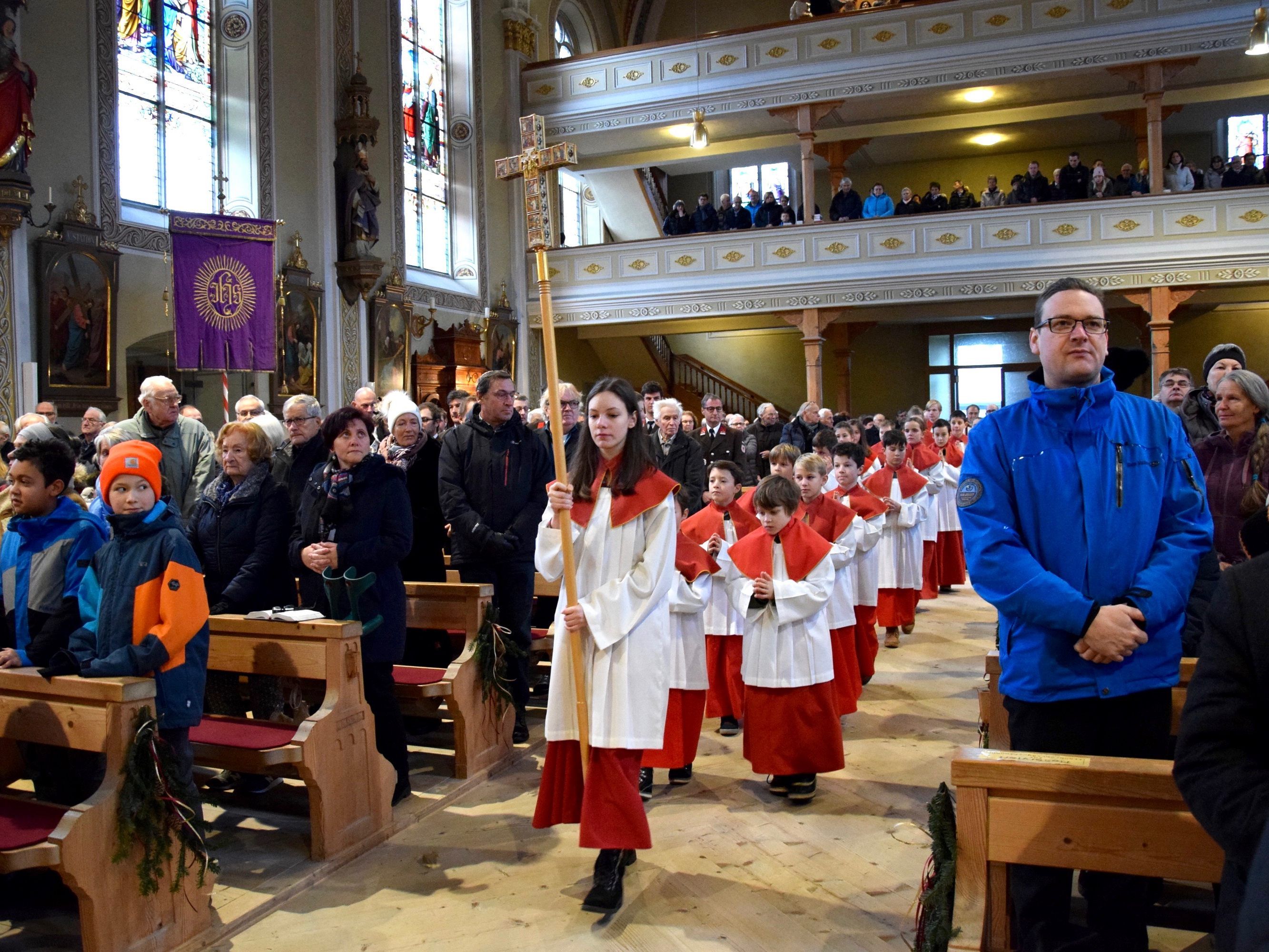 Die Feierlichkeit der Liturgie ist der Pfarrgemeinde Schruns ein Herzensanliegen. Die Feierlichkeit der Liturgie ist der Pfarrgemeinde Schruns ein Herzensanliegen.