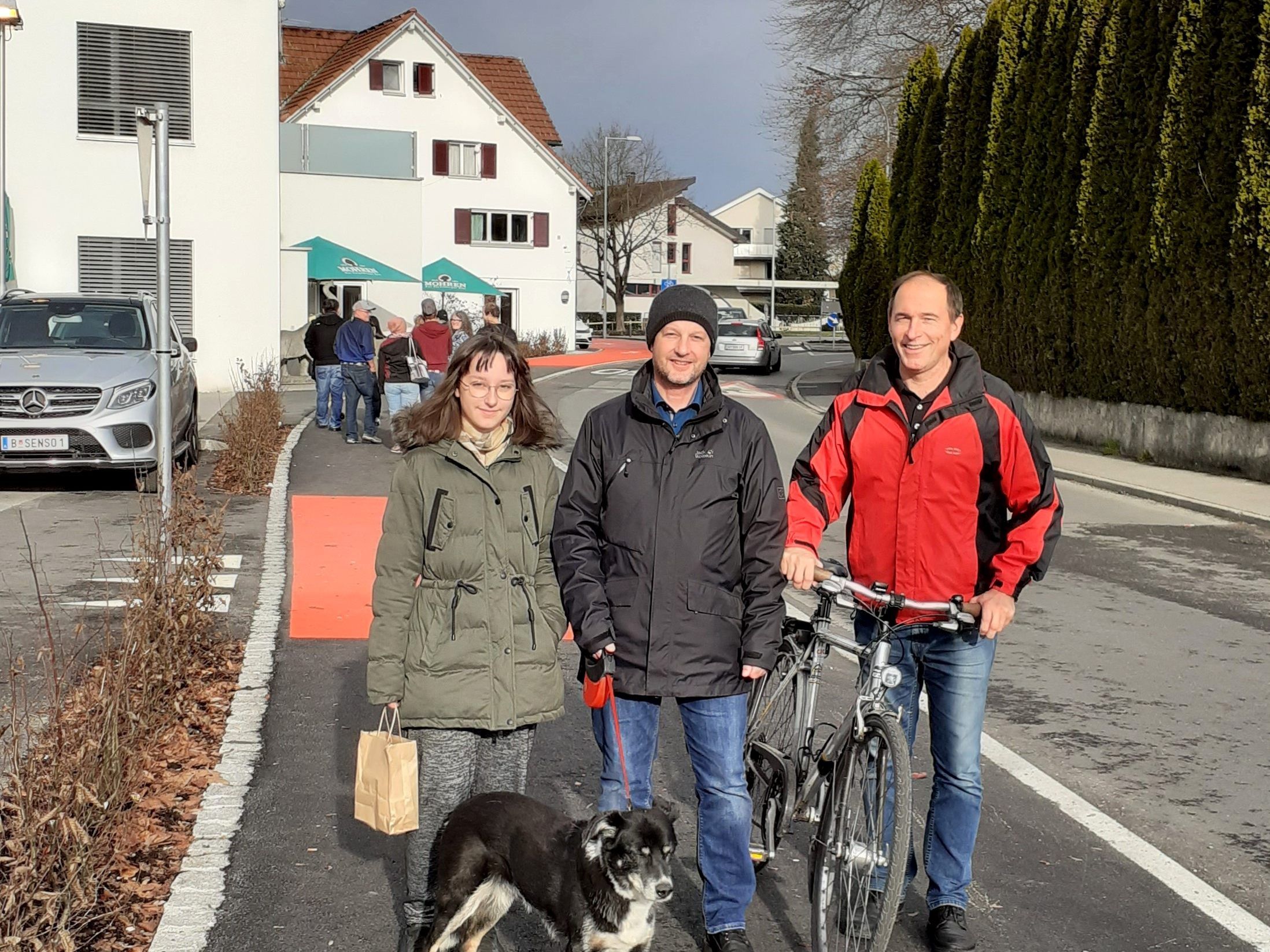 Radweg am Engel Kreisverkehr fertiggestellt Radweg am Engel Kreisverkehr fertiggestellt