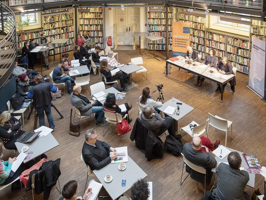 Im Architekturzentrum wurde der Ruf nach mehr Platz laut.