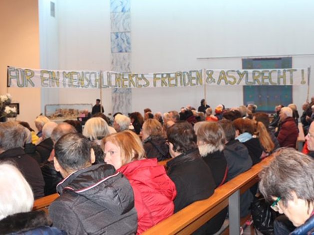 Solidaritätsbekundung in der Kirche Feldkirch-Tisis. Solidaritätsbekundung in der Kirche Feldkirch-Tisis.