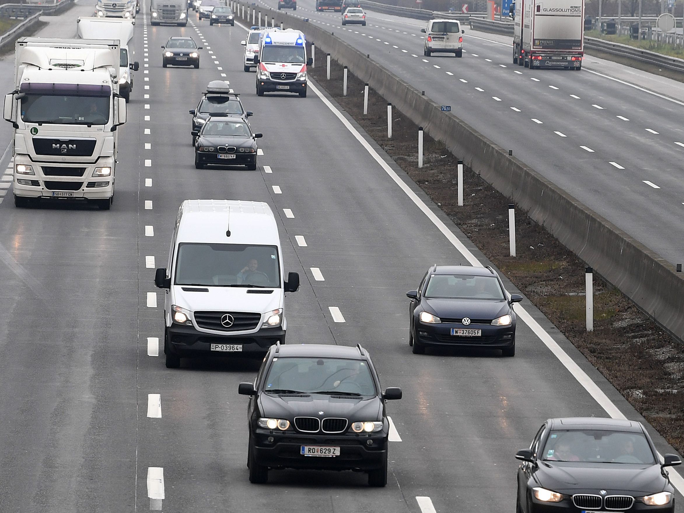 Noch sind 165.000 Kfz mit schwarzen Taferl in Österreich unterwegs.