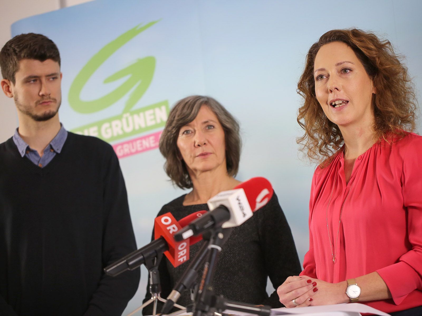 Am Mittwoch wurden zwei Neuzugänge vorgestellt. Am Mittwoch wurden zwei Neuzugänge vorgestellt.