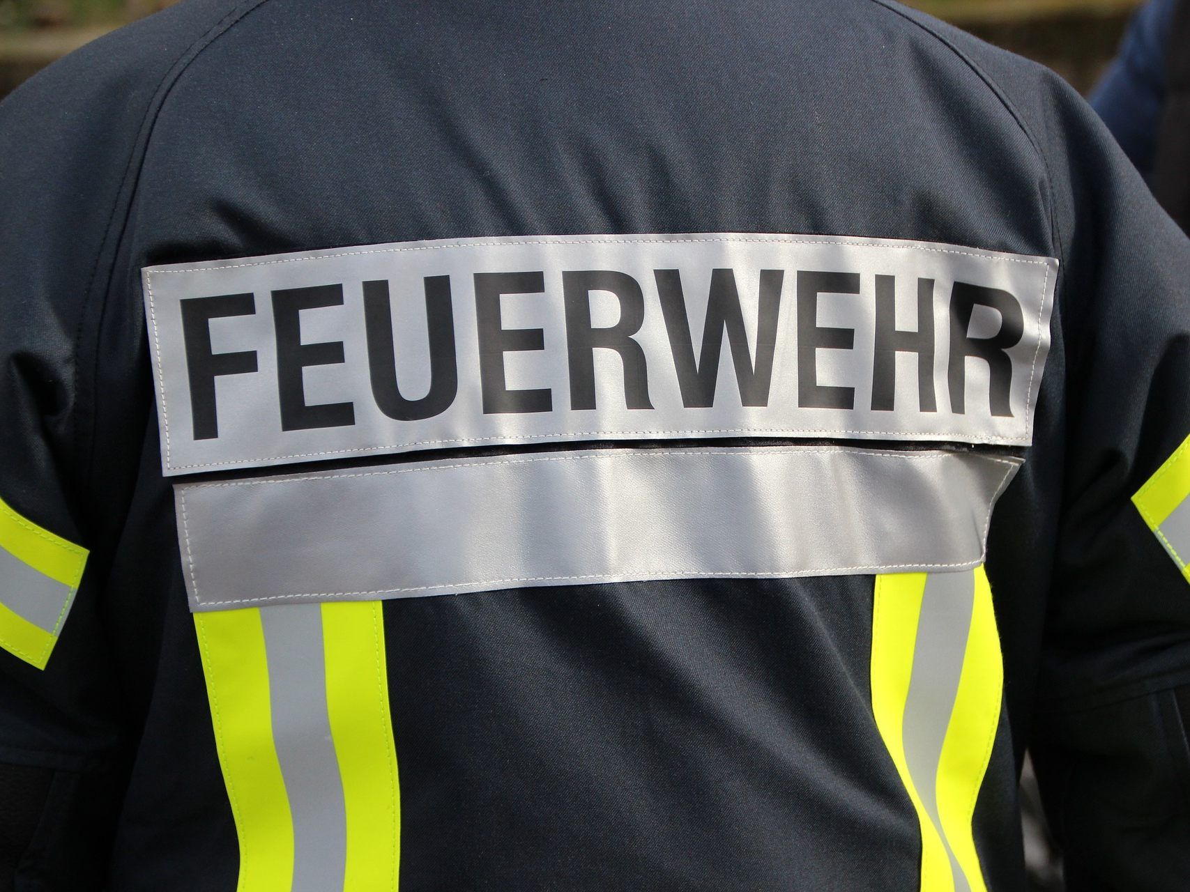 Die Feuerwehr konnte den Pkw-Brand rasch löschen.