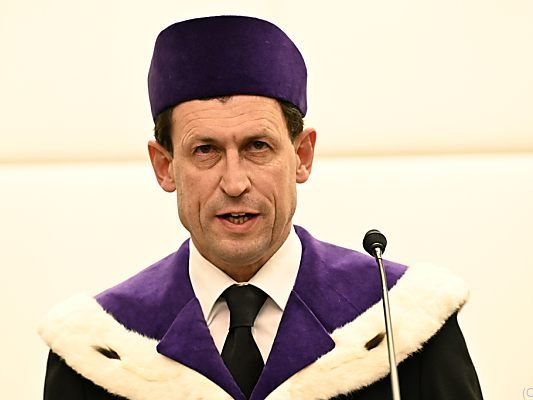 Grabenwarter wurde aus drei Bewerbern ausgewählt Grabenwarter wurde aus drei Bewerbern ausgewählt