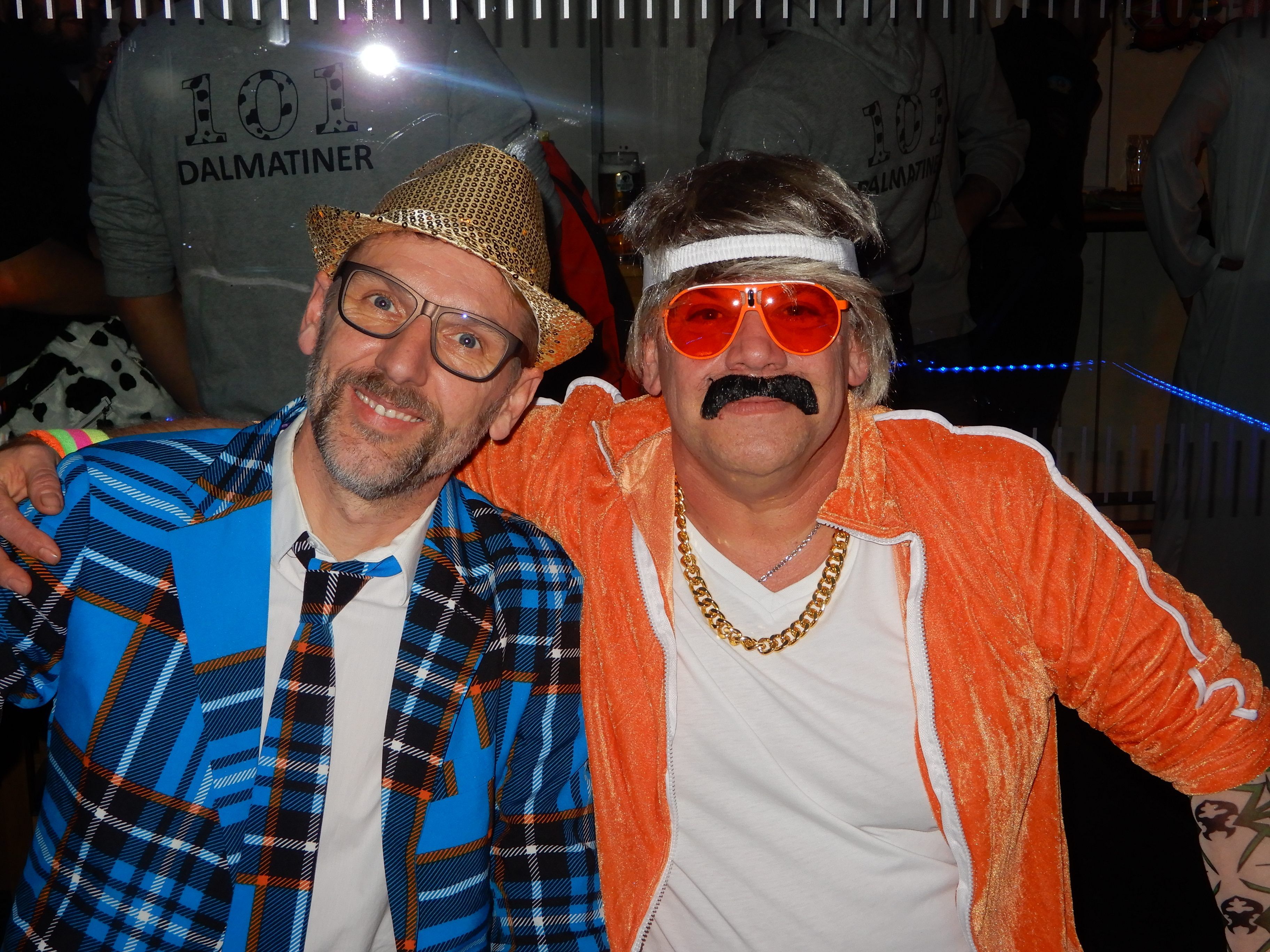 DJ Geri und Tom agieren bei der Faschingsdisco wieder am Mischpult und sorgen für musikalische Stimmung. DJ Geri und Tom agieren bei der Faschingsdisco wieder am Mischpult und sorgen für musikalische Stimmung.