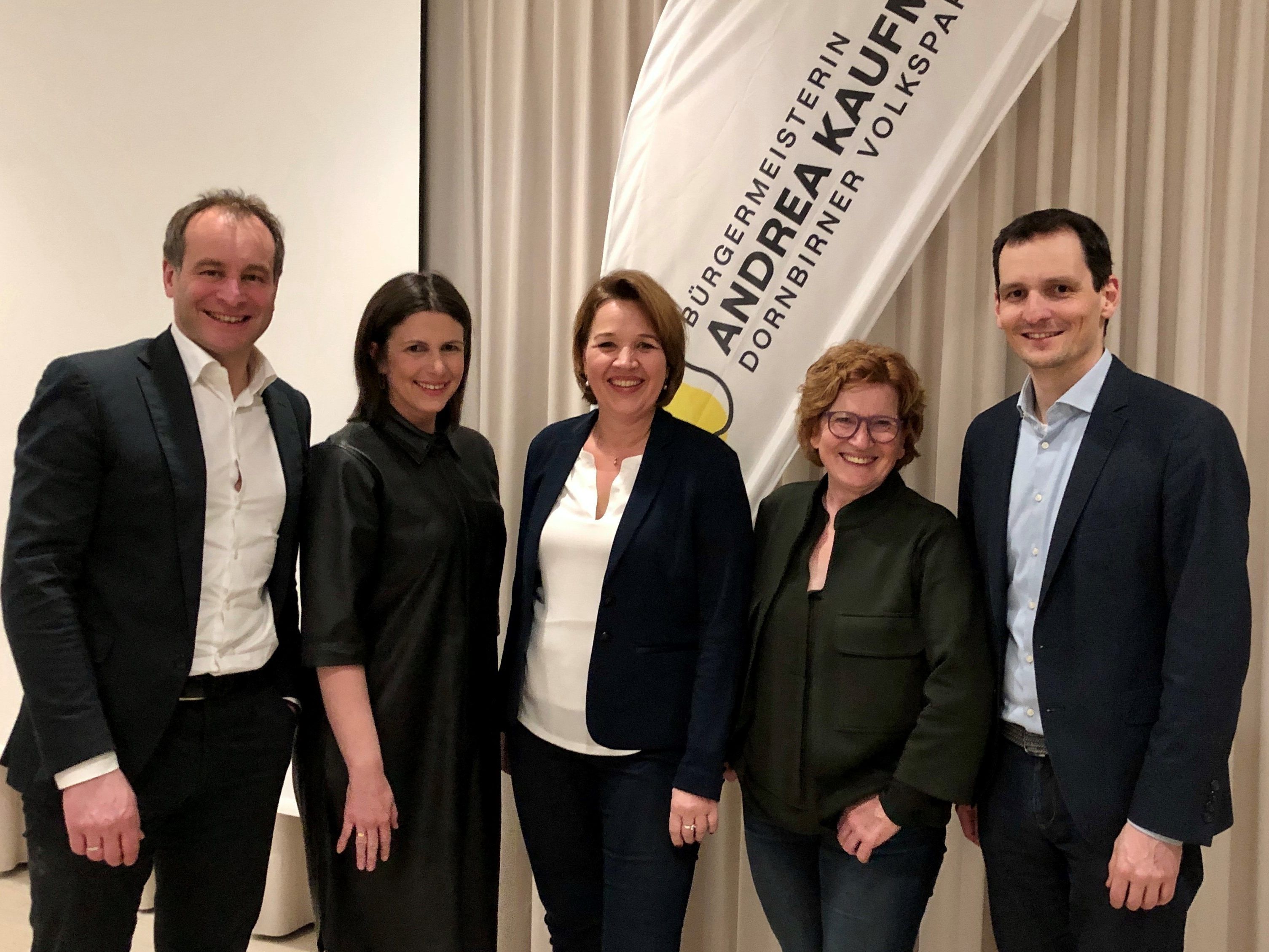 Das Teamfoto der Dornbirner Volkspartei (Listenplätze 1 bis 5)