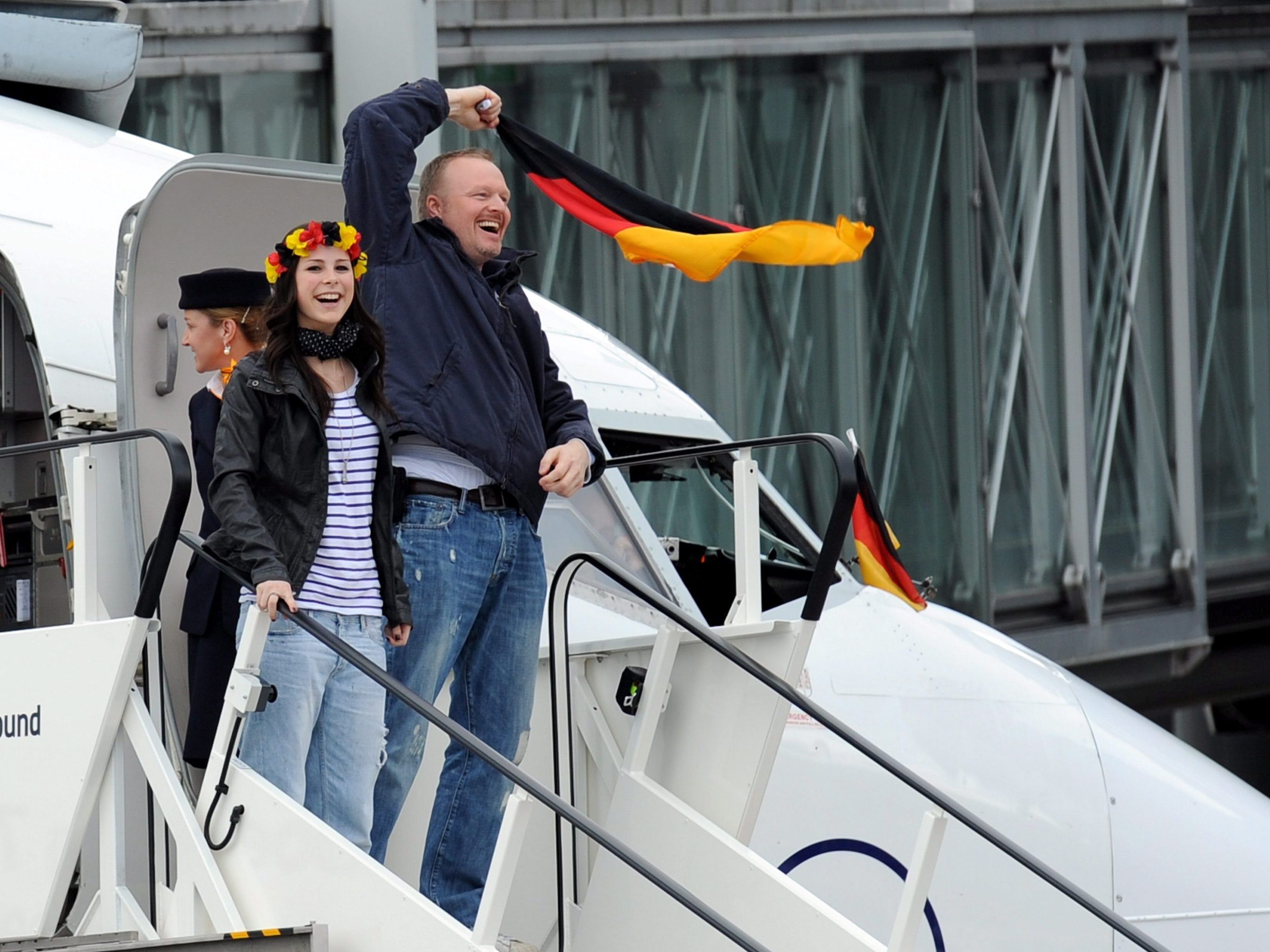 Ihr Entdecker, Stefan Raab, habe der jungen Sängerin zu viel zugemutet. Ihr Entdecker, Stefan Raab, habe der jungen Sängerin zu viel zugemutet.