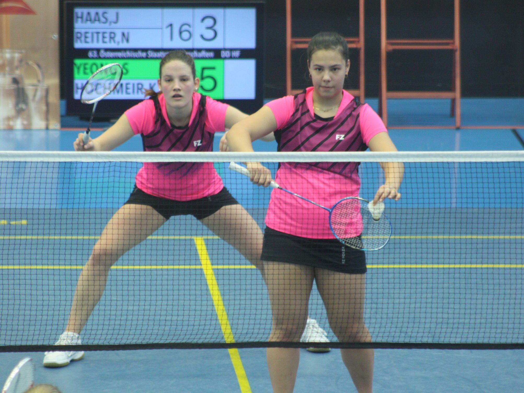 Serena Au Yeong (im Vordergrund) mit ihrer Partnerin Katharina Hochmeir (Union Ohlsdorf)