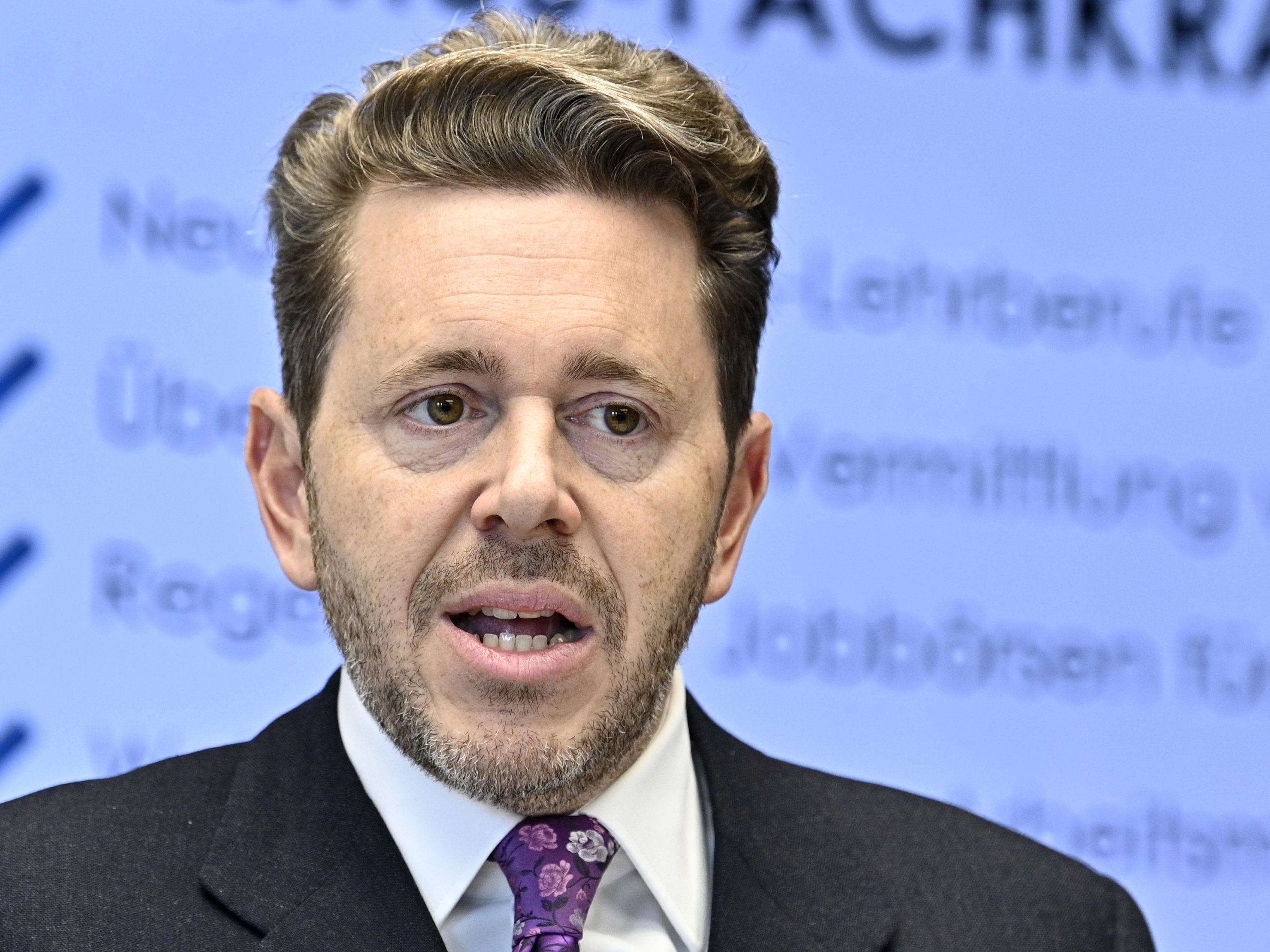 Wirtschaftskammer-Präsident Harald Mahrer (ÖVP) hat sich klar gegen eine 35-Stunden-Woche allgemein in der österreichischen Wirtschaft ausgesprochen.