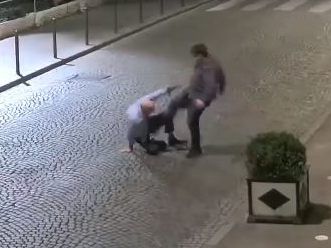 Screenshot aus dem Video von der Überwachungskamera Screenshot aus dem Video von der Überwachungskamera