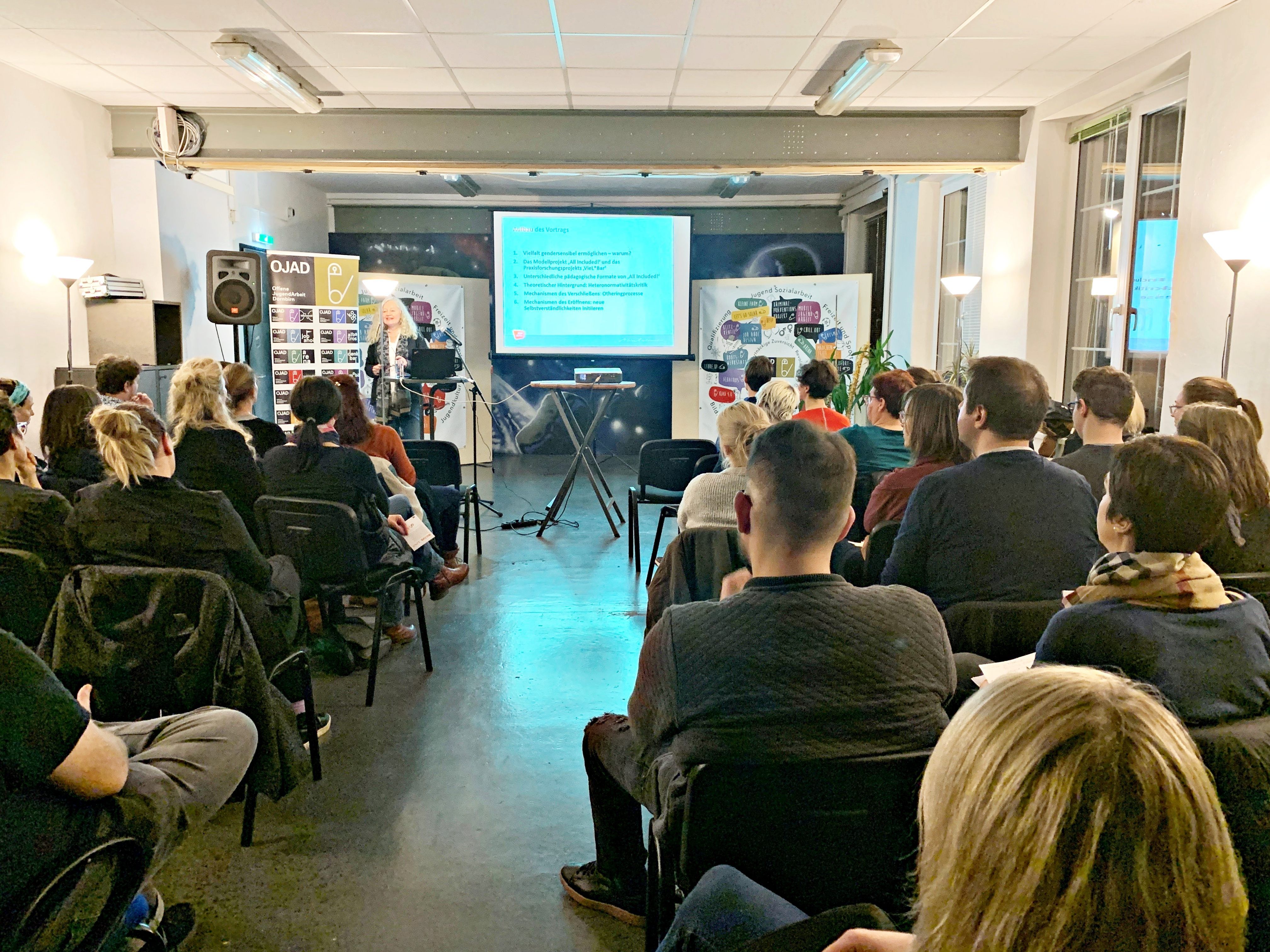 Dr. Jutta Hartmann war zu Gast im Kulturcafé Schlachthaus. Dr. Jutta Hartmann war zu Gast im Kulturcafé Schlachthaus.