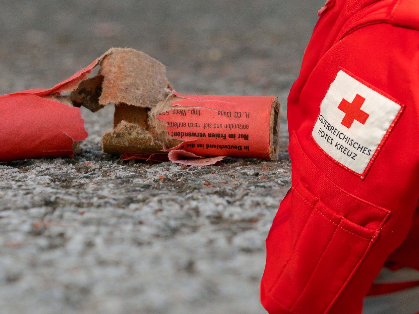 Vor Unfall falschen Böller weggeworfen Vor Unfall falschen Böller weggeworfen