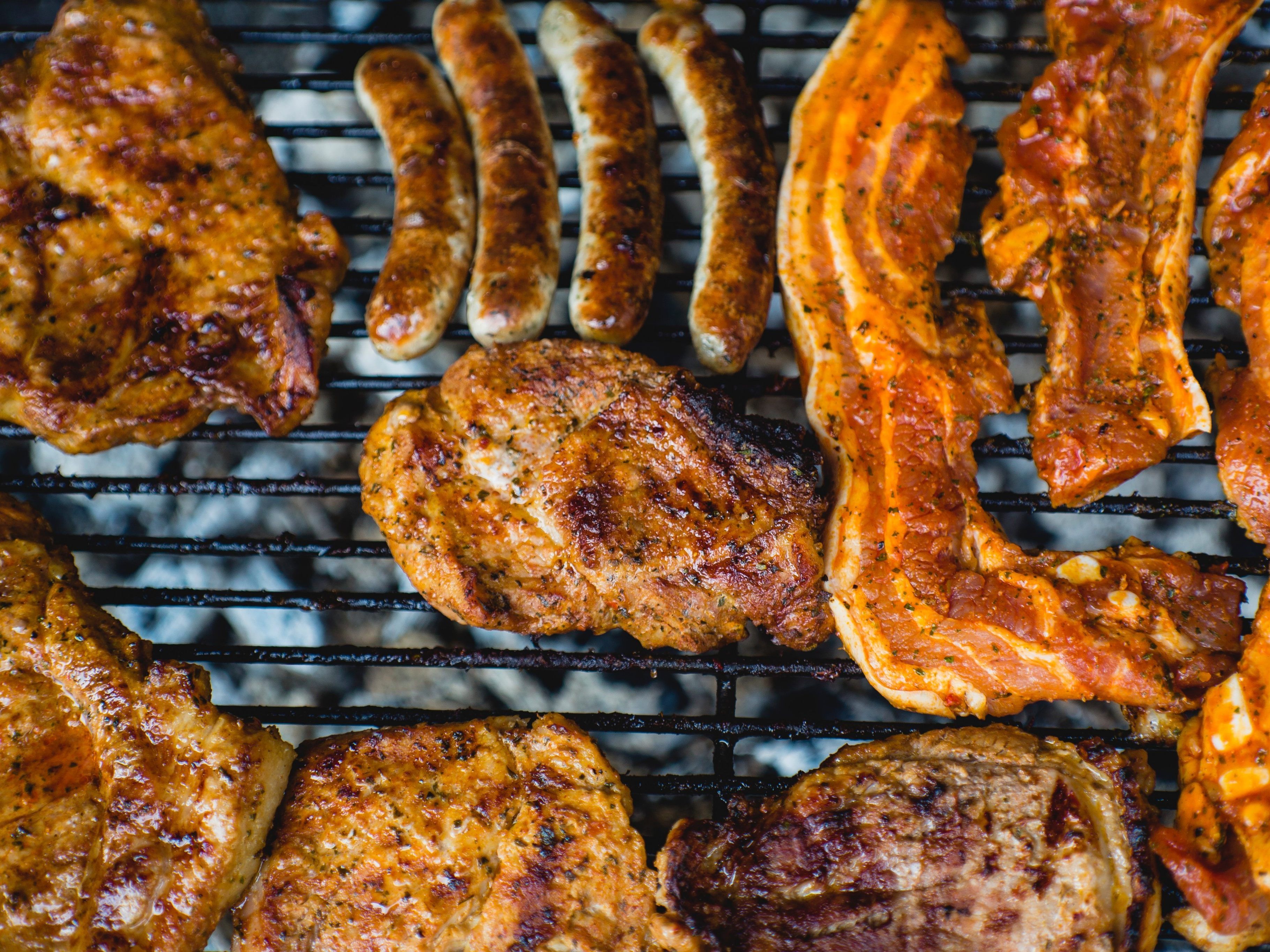 Vor oder nach dem Braten: Wann und wie würze ich Fleisch am besten? Vor oder nach dem Braten: Wann und wie würze ich Fleisch am besten?