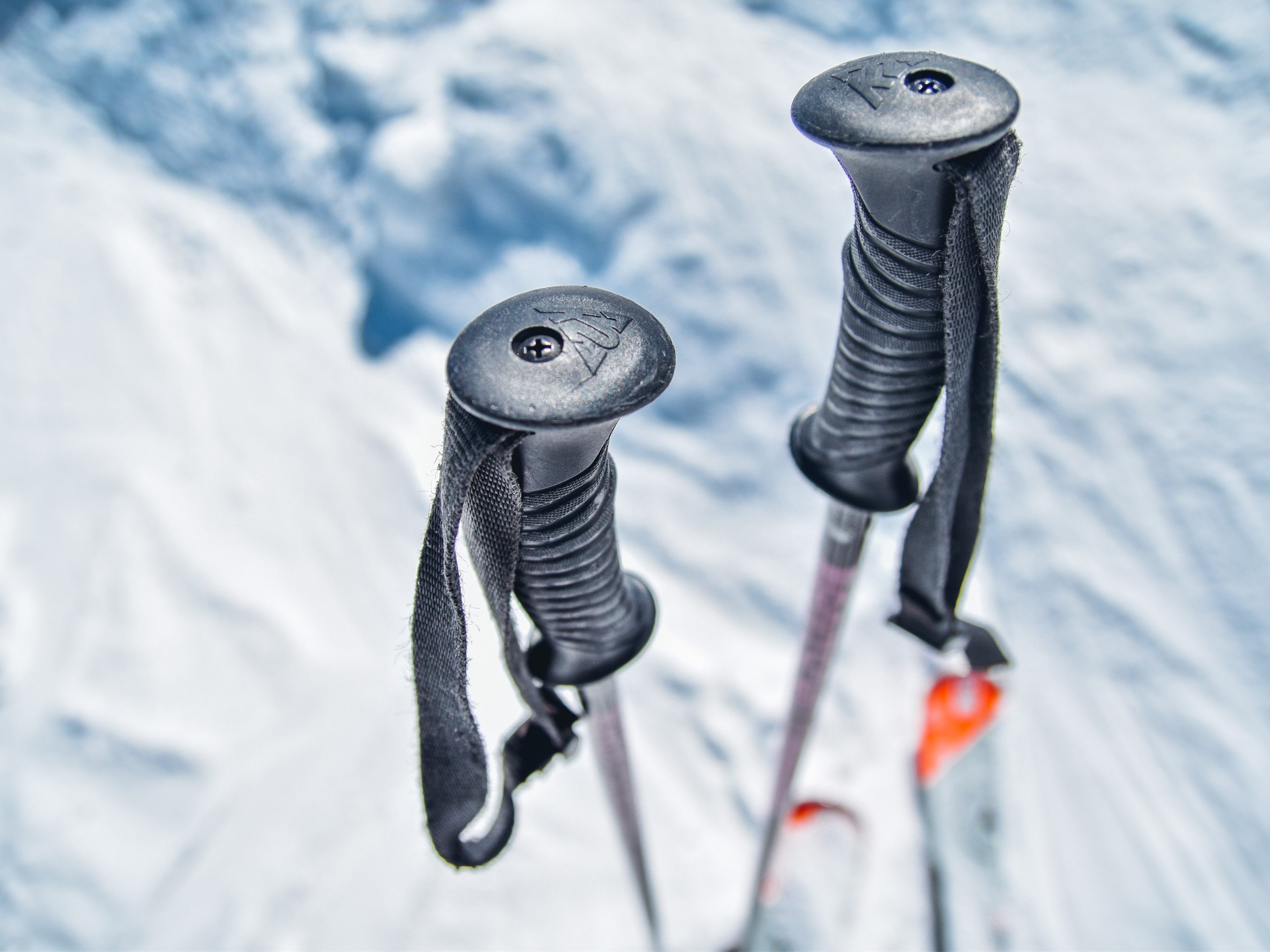 Zeugenaufruf nach Schiunfall in Lech