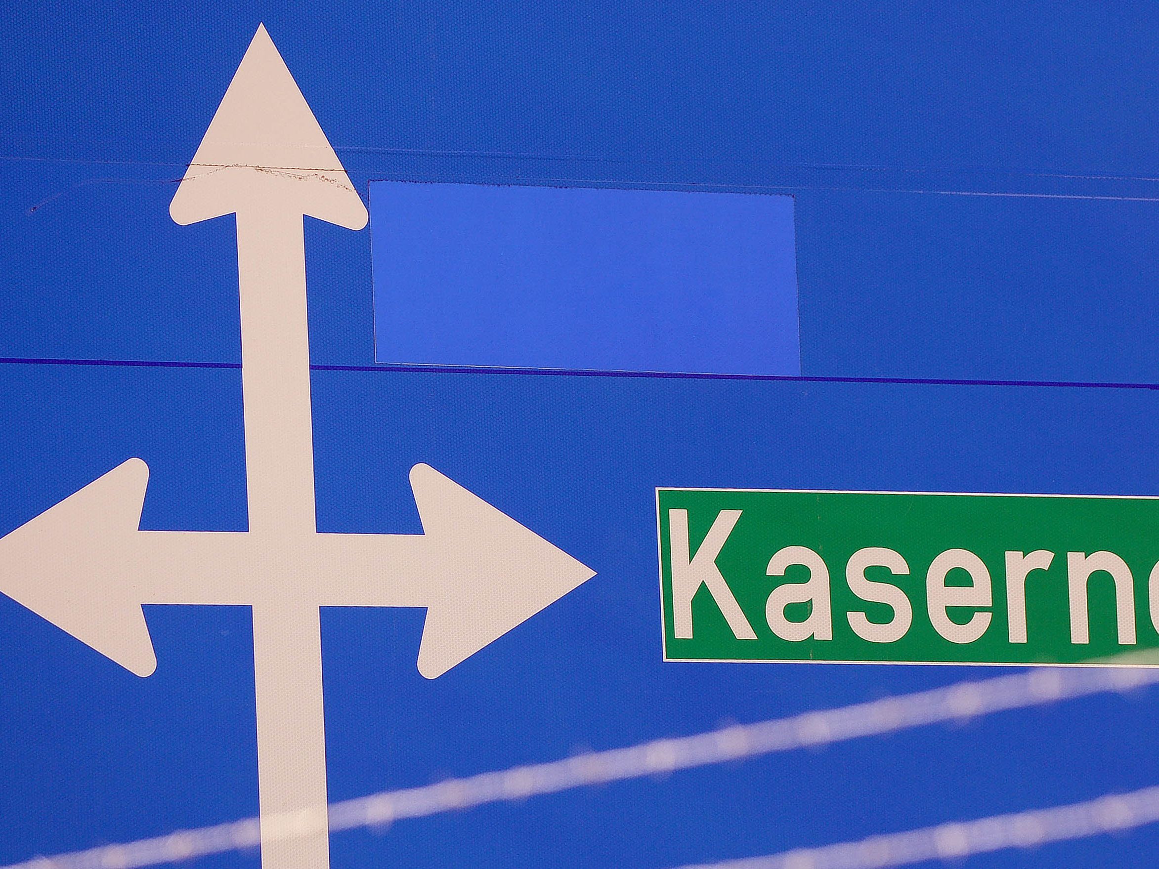 Aufgrund einer Coronavirus-Infektion musste eine Kaserne geschlossen werden. Aufgrund einer Coronavirus-Infektion musste eine Kaserne geschlossen werden.