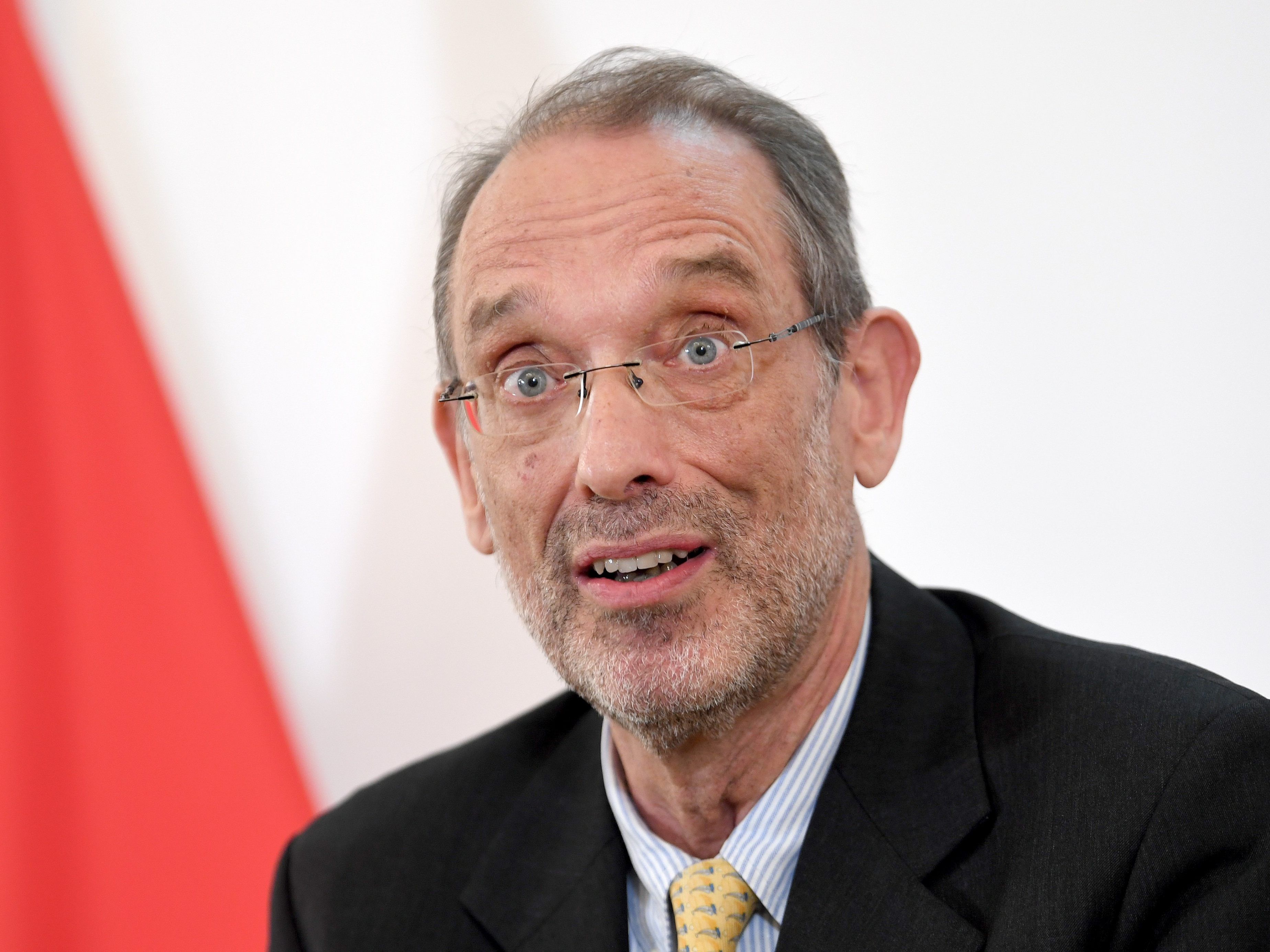 LIVE-Stream: Weitere Informationen zur Schulsperre in Österreich. LIVE-Stream: Weitere Informationen zur Schulsperre in Österreich.
