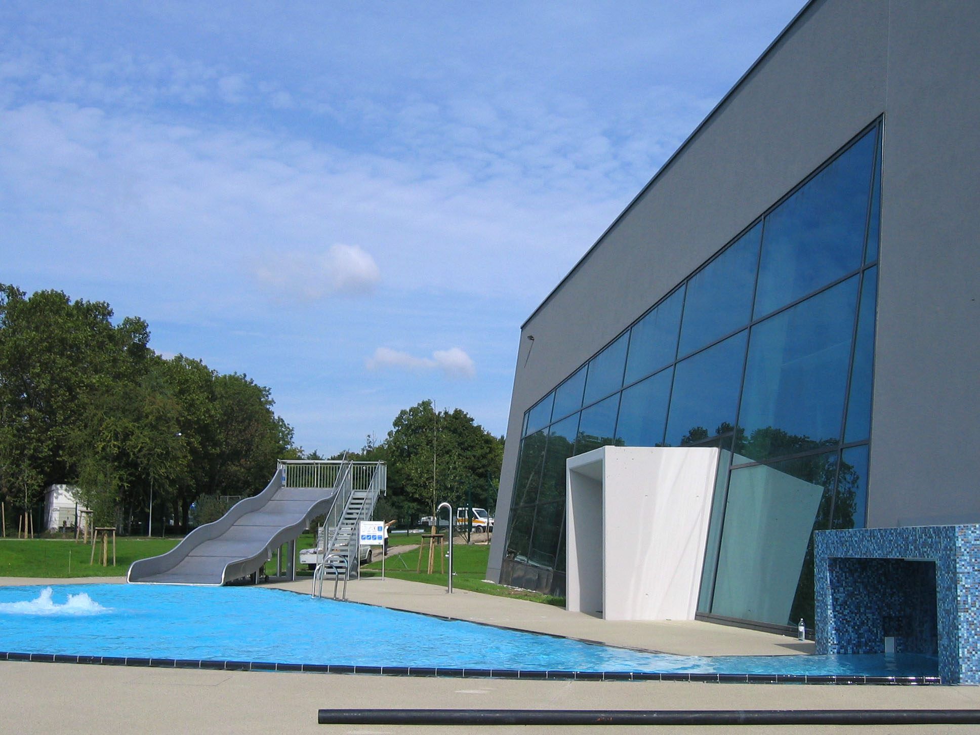 Die Therme Wien schließt ihren gesamten Betrieb. Die Therme Wien schließt ihren gesamten Betrieb.