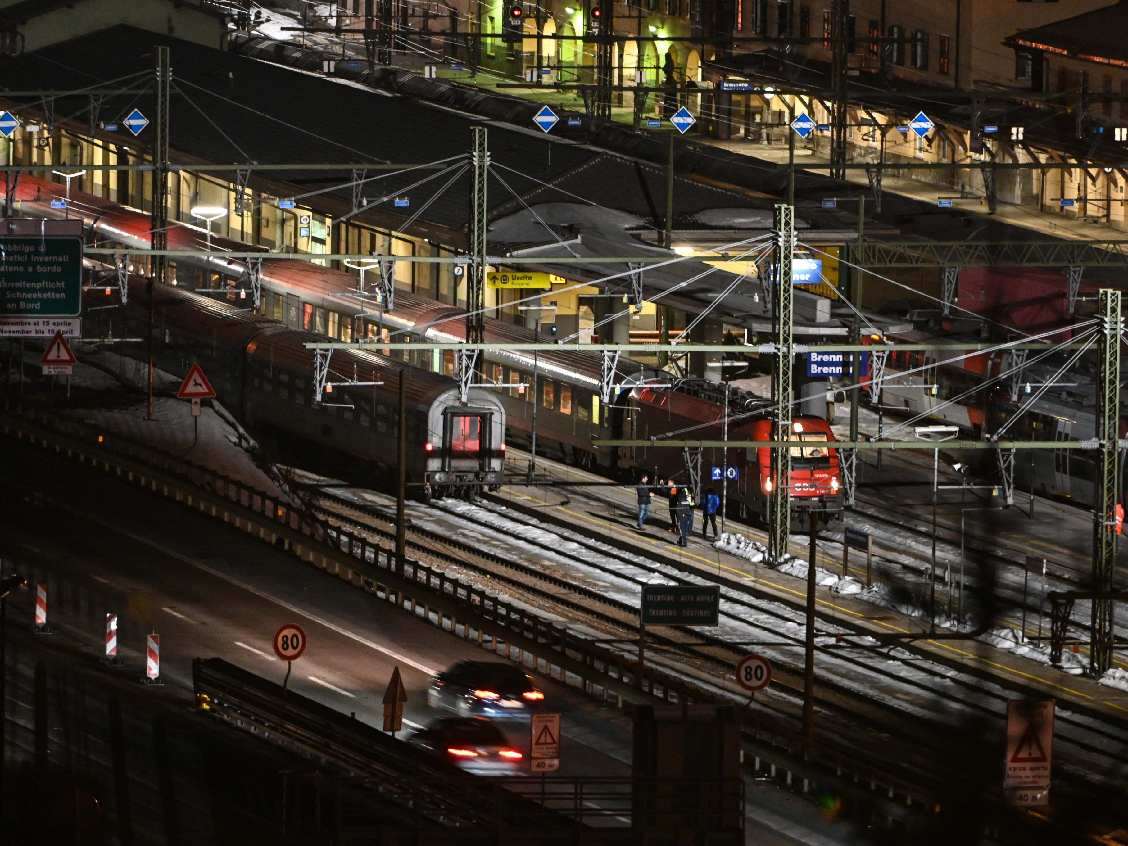 Die Österreichischen Bundesbahnen (ÖBB) machten am Montag aufgrund der Corona-Krise um 80 Prozent weniger Umsatz.