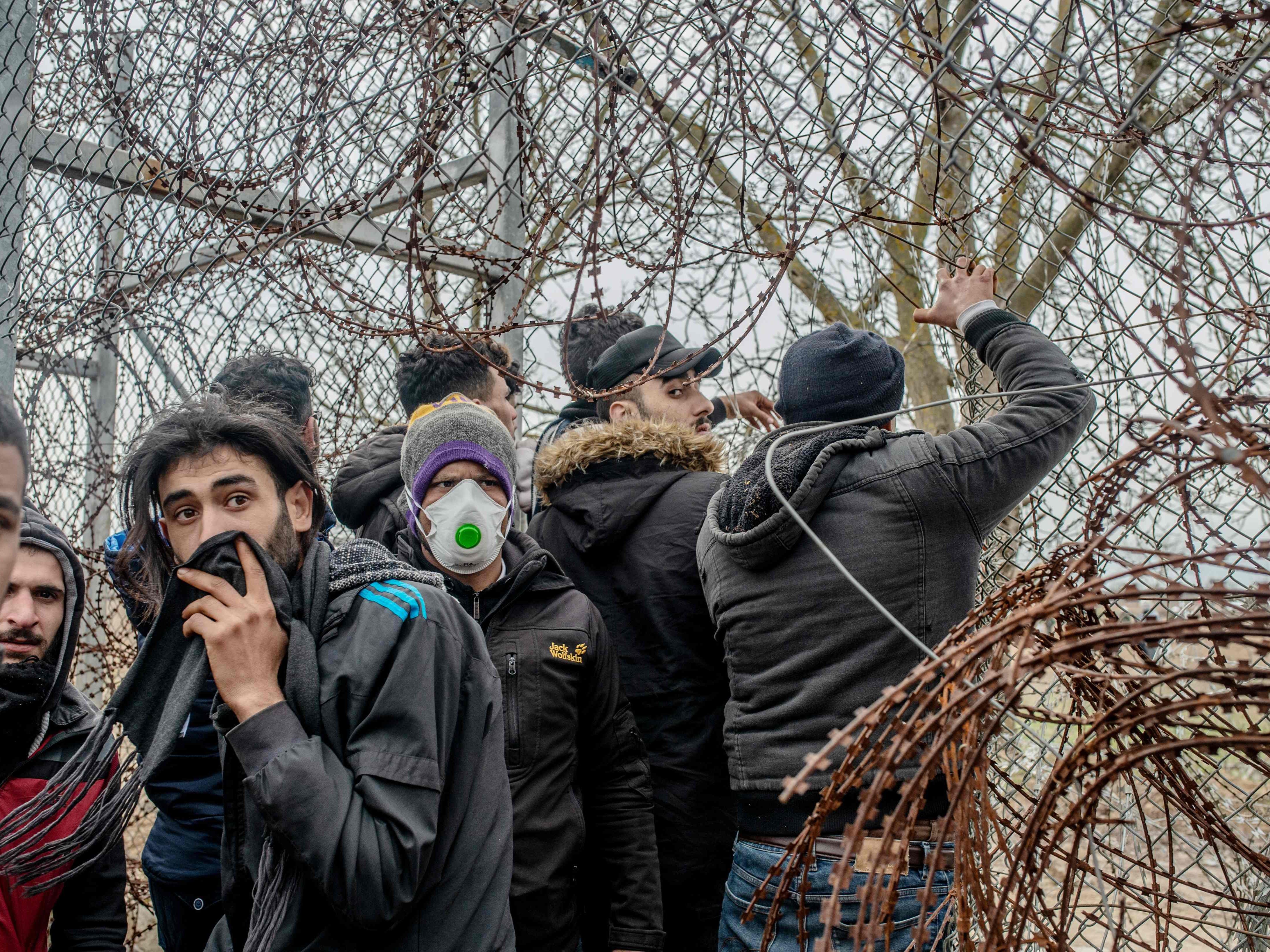 Tausende auf dem Weg nach Griechenland Tausende auf dem Weg nach Griechenland