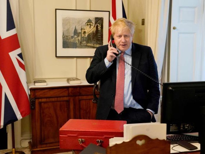 Johnson selbst bestätigte auf Twitter, dass er infiziert Johnson selbst bestätigte auf Twitter, dass er infiziert