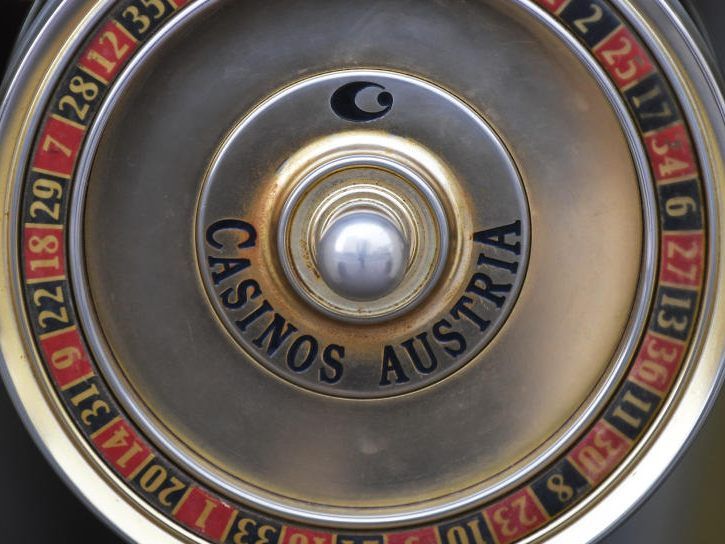 Der Lotterien-Anbieter Sazka des Milliardärs Karel Komarek strebt seit 2015 die Mehrheit an den Casinos Austria an.