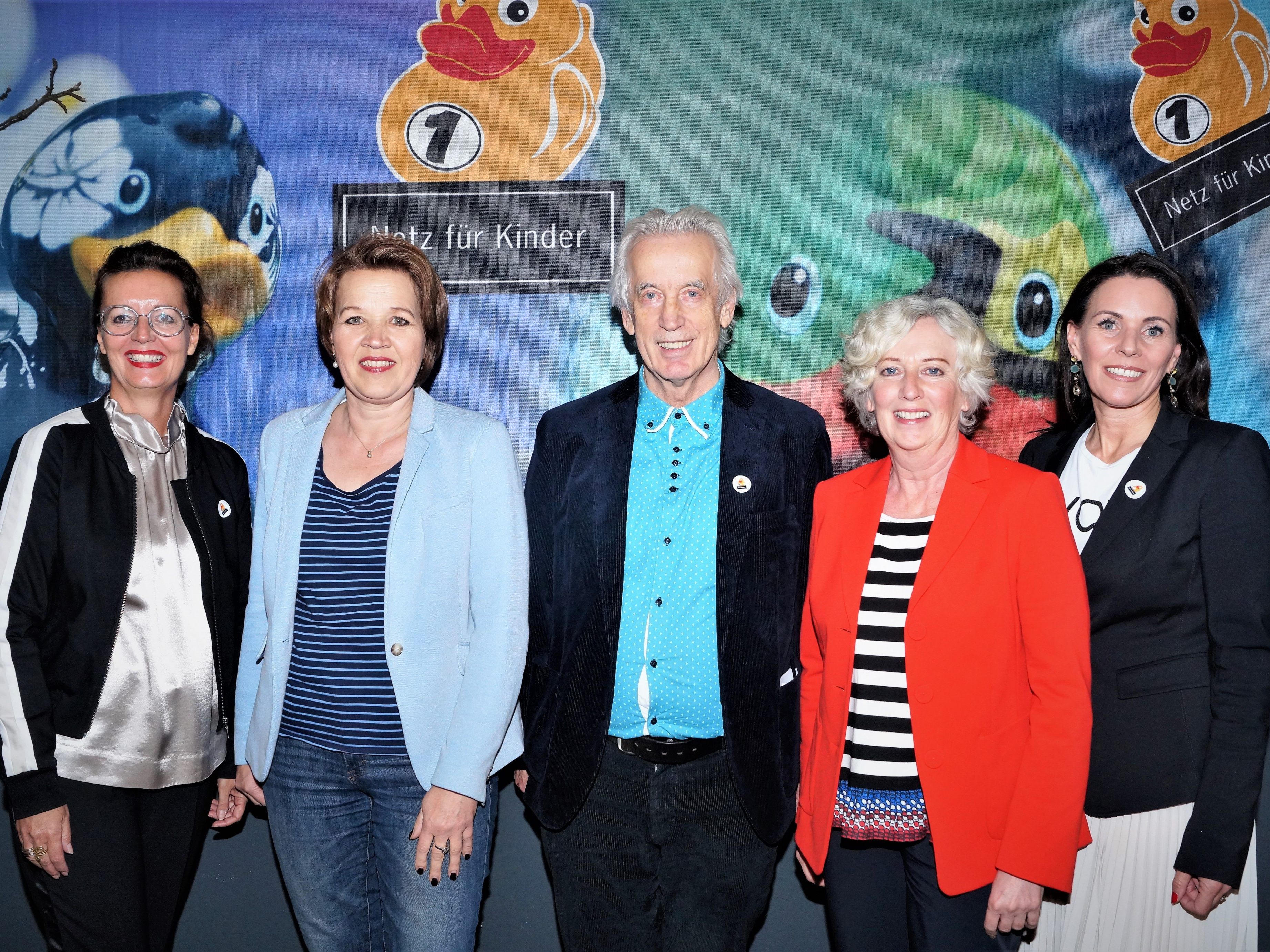 Conny Amann, Andrea Kaufmann, Hubert Löffler, Katharina Wiesflecker und Christine Wiesenegger Conny Amann, Andrea Kaufmann, Hubert Löffler, Katharina Wiesflecker und Christine Wiesenegger
