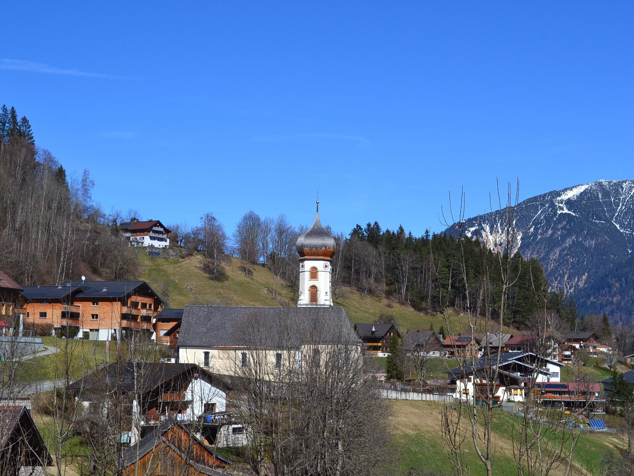 Die Bereiche Außerberg und Matin erhalten durch Glasfasernetze bessere digitale Verbindungen. Die Bereiche Außerberg und Matin erhalten durch Glasfasernetze bessere digitale Verbindungen.