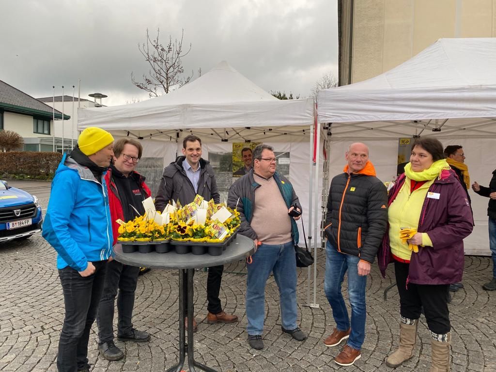TOP motiviert am unteren Kirchplatz